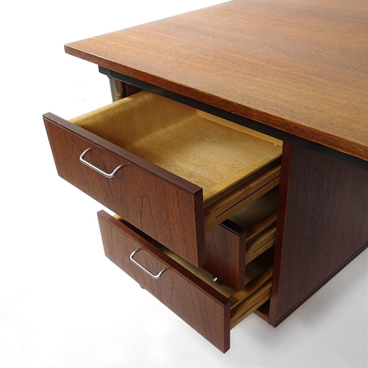 Mid-Century Modern Desk Designed by Cees Braakman for USM Pastoe For Sale 2