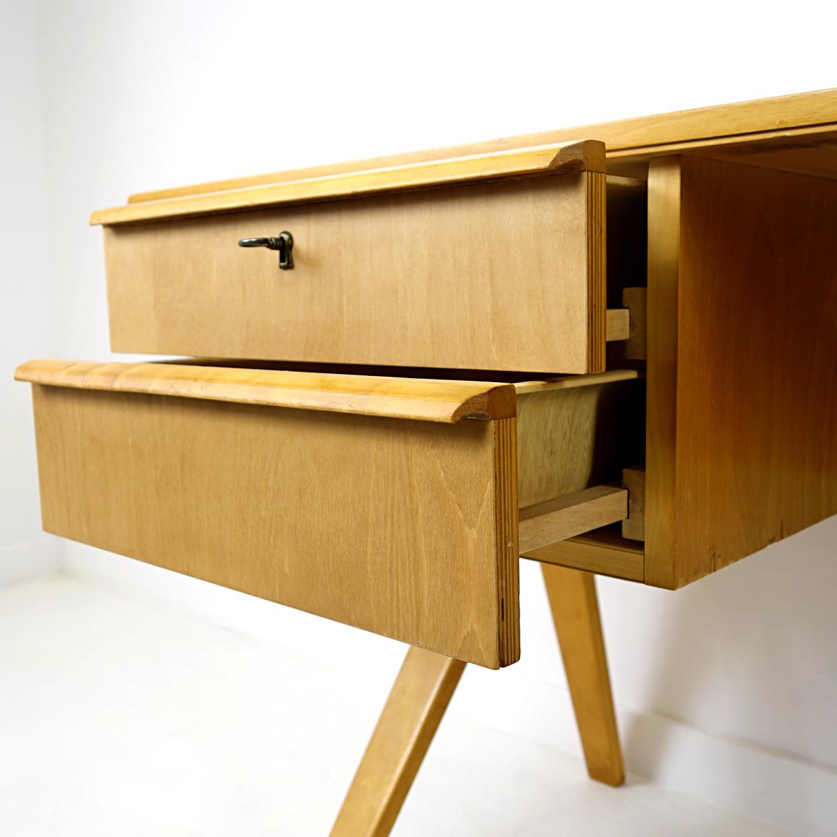 Moderner Schreibtisch EB02 aus der Jahrhundertmitte entworfen von Cees Braakman für USM Pastoe (Birke) im Angebot