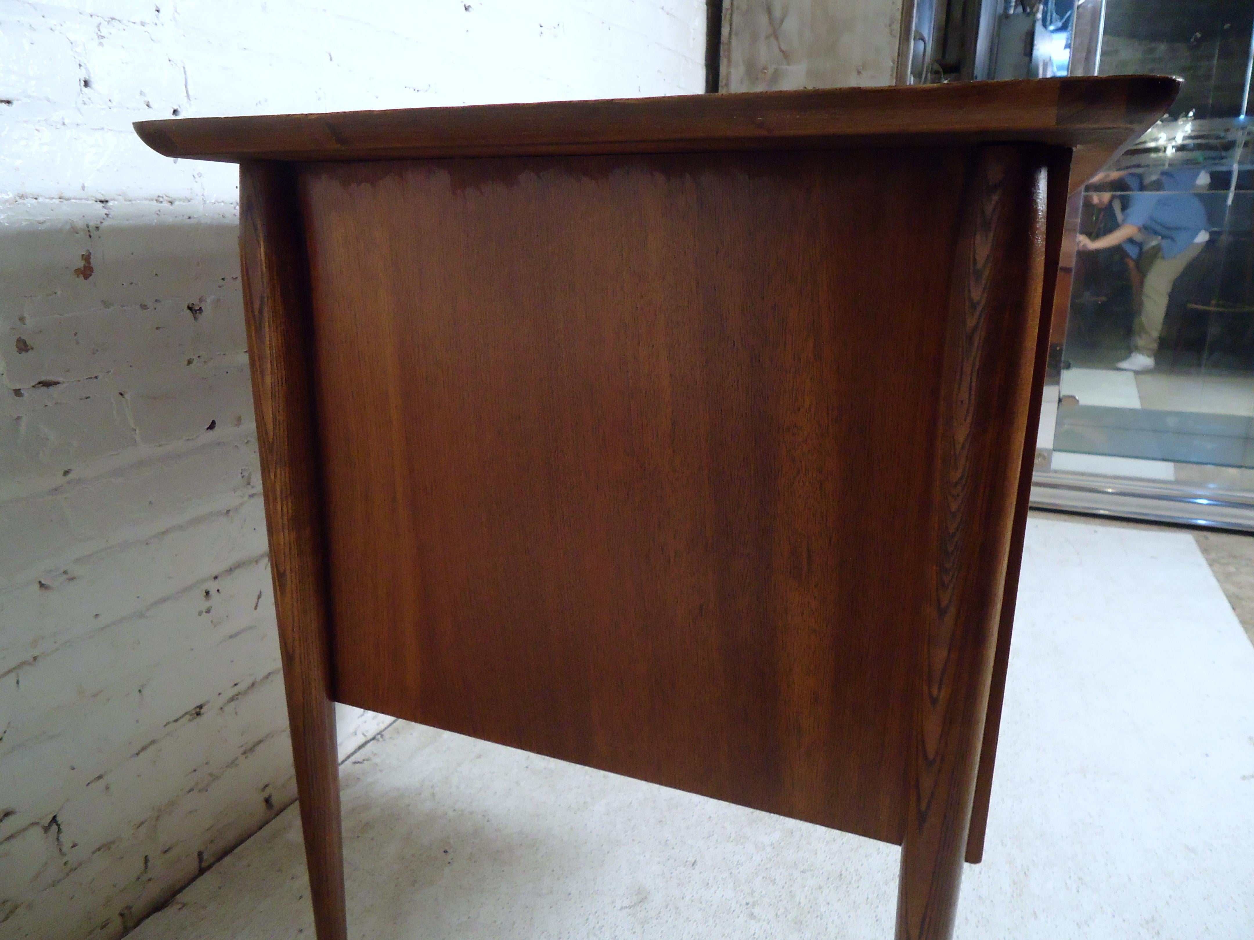 Mid-20th Century Midcentury Modern Desk