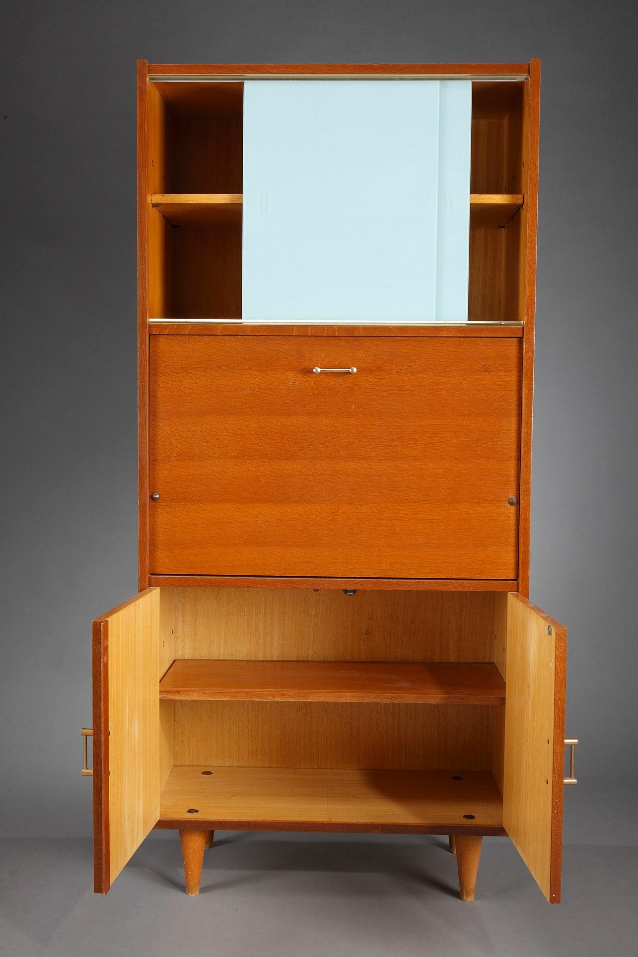 Mid-Century Modern Desk aus den 1960er Jahren (Furnier) im Angebot