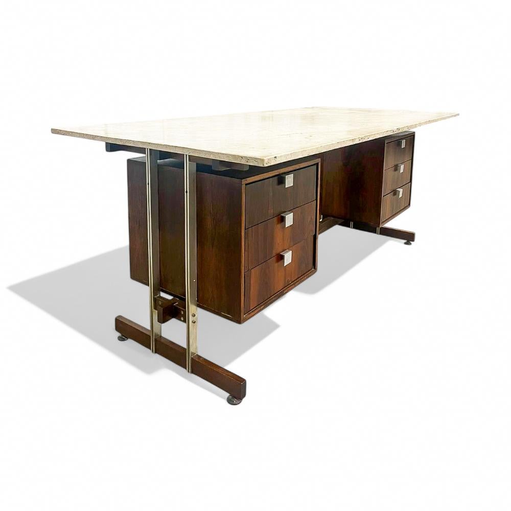 Brasiliano Scrivania moderna del Mid Century in legno duro e marmo di Novo Rumo, 1960 ca. in vendita