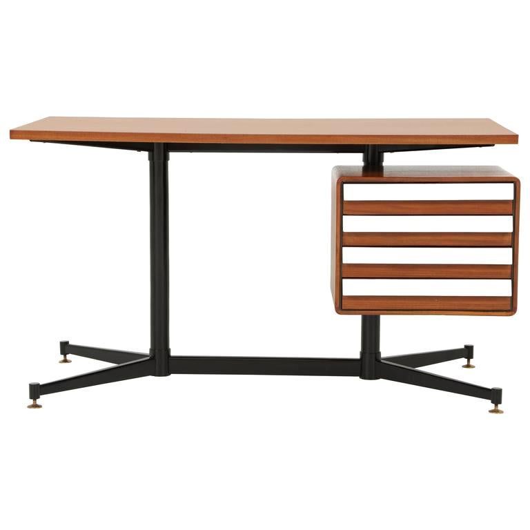 Mid Century Modern Desk in the Manner of Gio Ponti