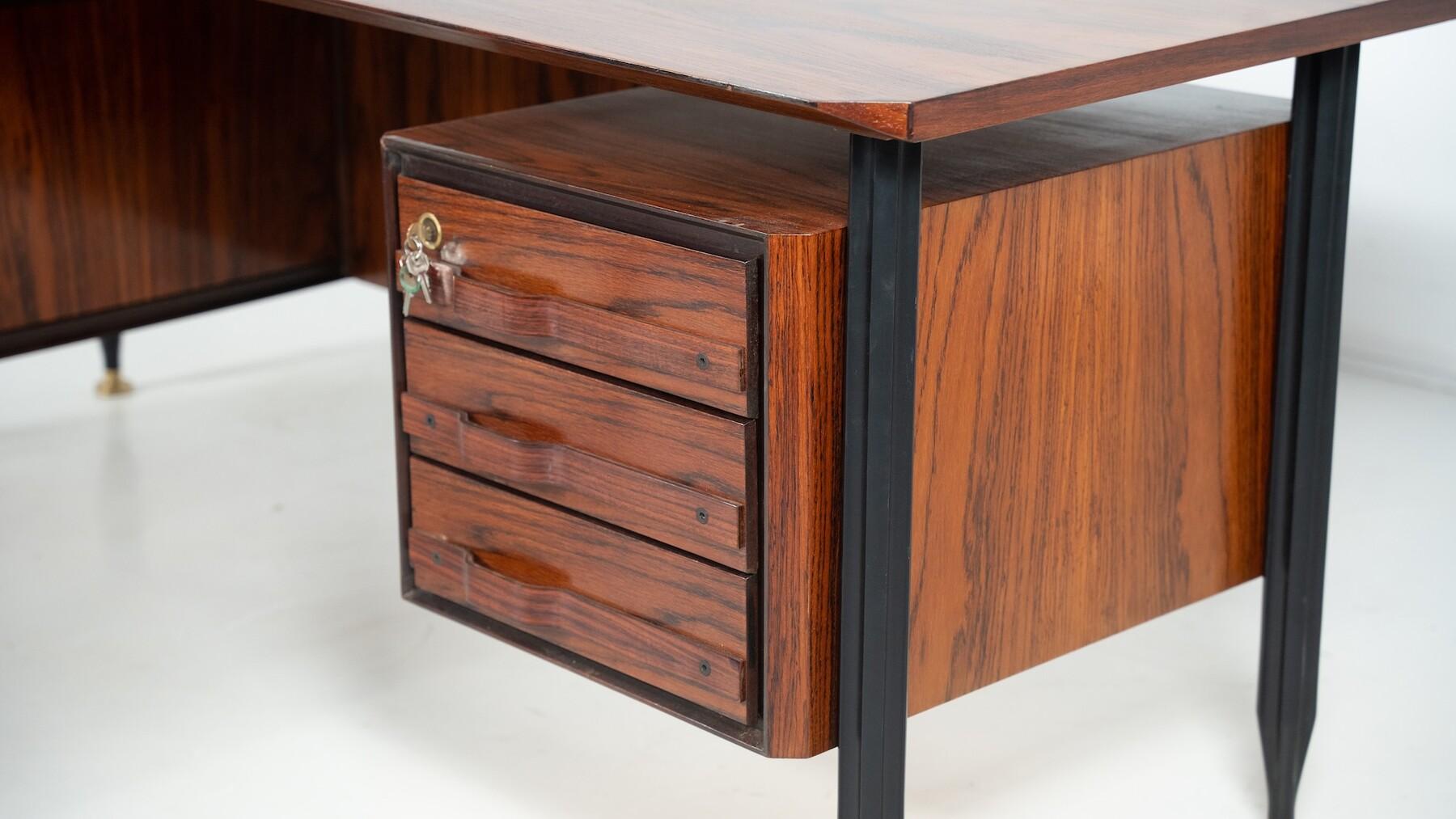 Mid-Century Modern Desk, Italy, 1960s For Sale 8