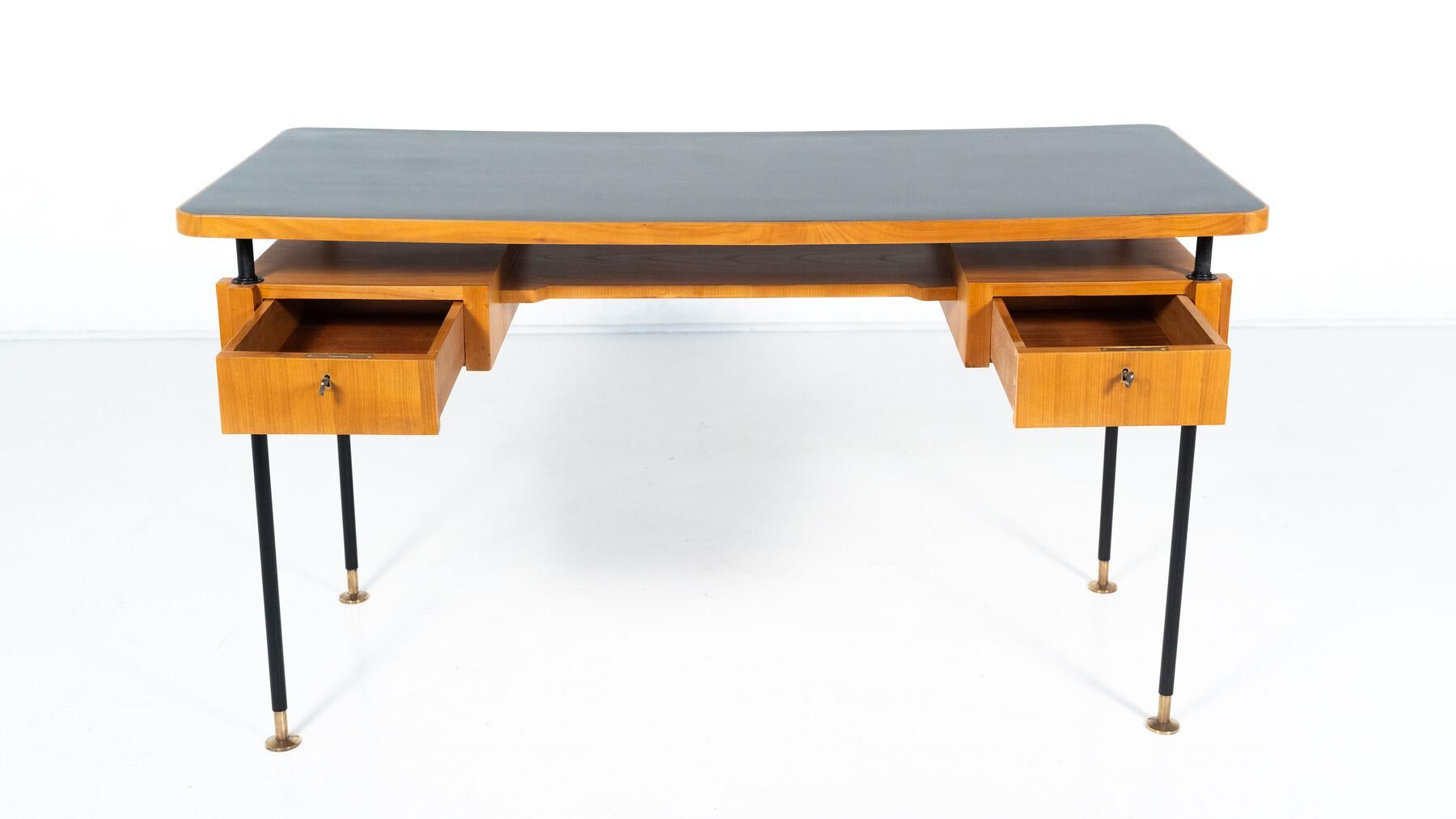 Mid-Century Modern Desk, Italy, 1960s For Sale 2