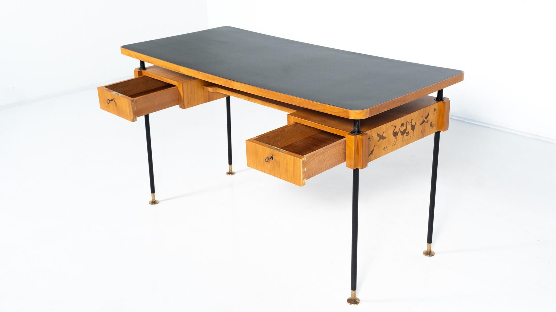 Mid-Century Modern Desk, Italy, 1960s For Sale 3