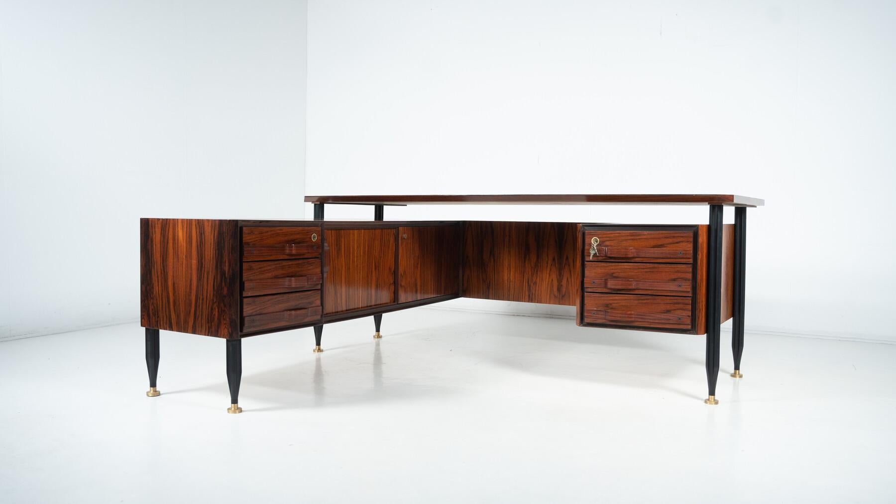 Mid-Century Modern Desk, Italy, 1960s For Sale 3