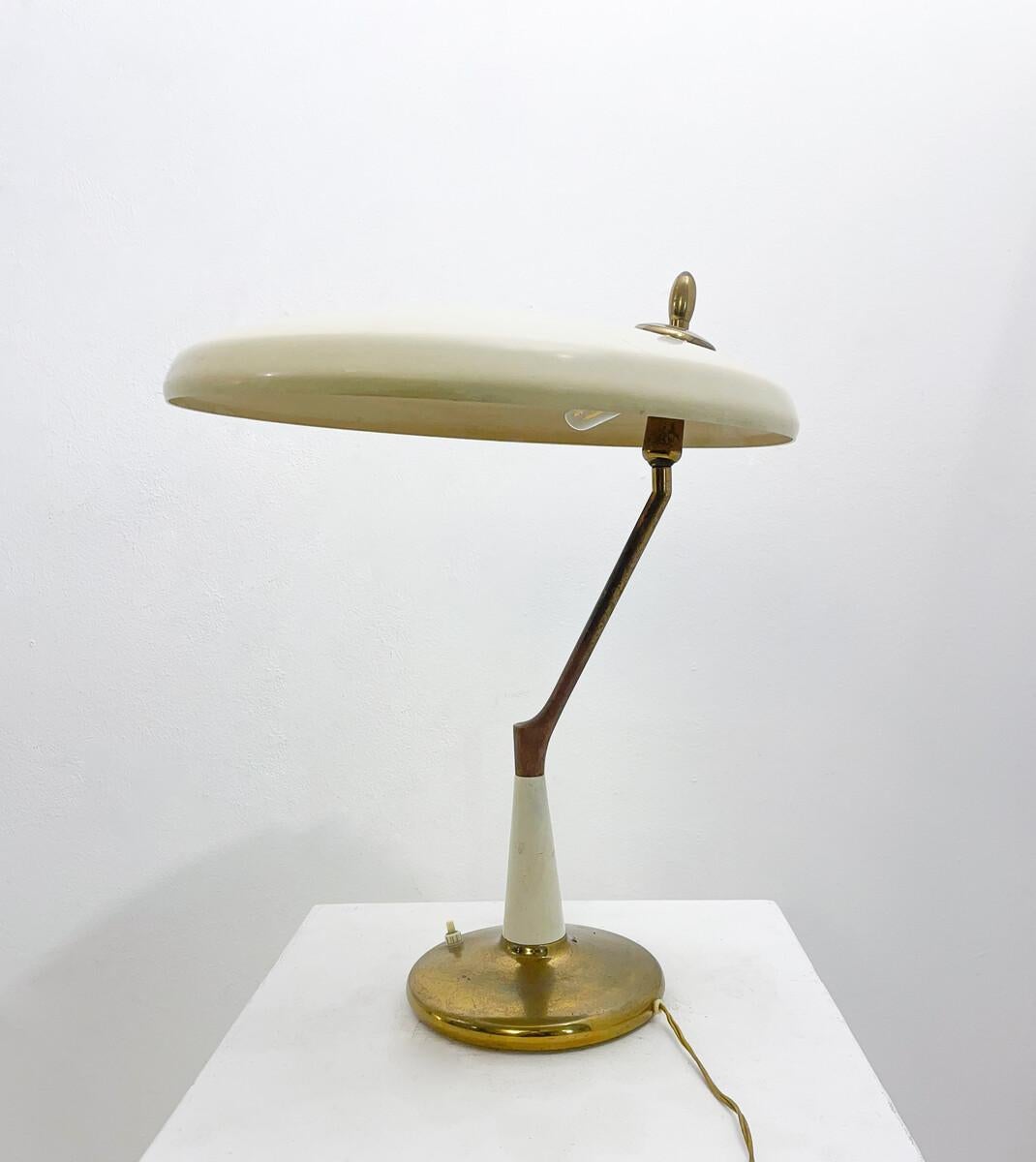Moderne Schreibtischlampe aus der Mitte des Jahrhunderts, 1950er Jahre (Messing) im Angebot