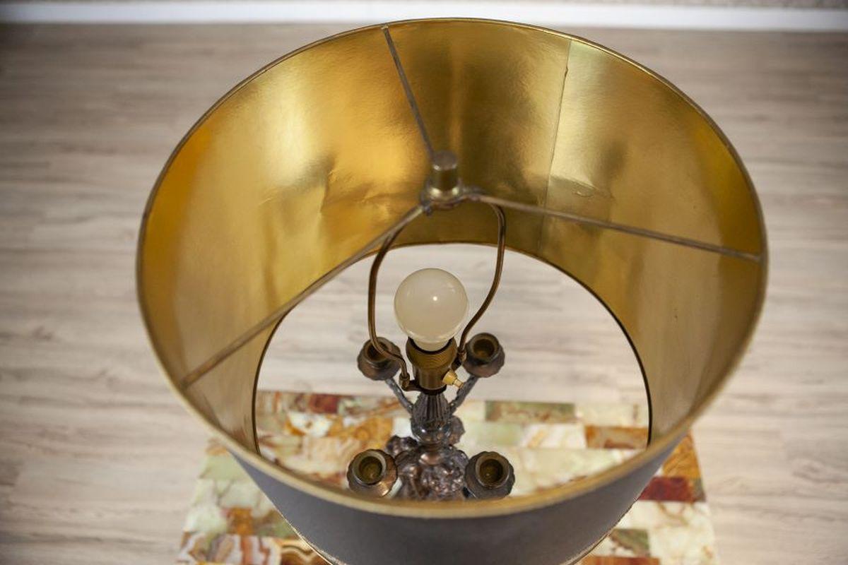 Lampada da scrivania moderna della metà del XX secolo in nero in vendita 1