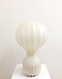 Lampada da scrivania moderna di metà secolo "Gatto" di Achille and Pier Giacomo Castiglioni