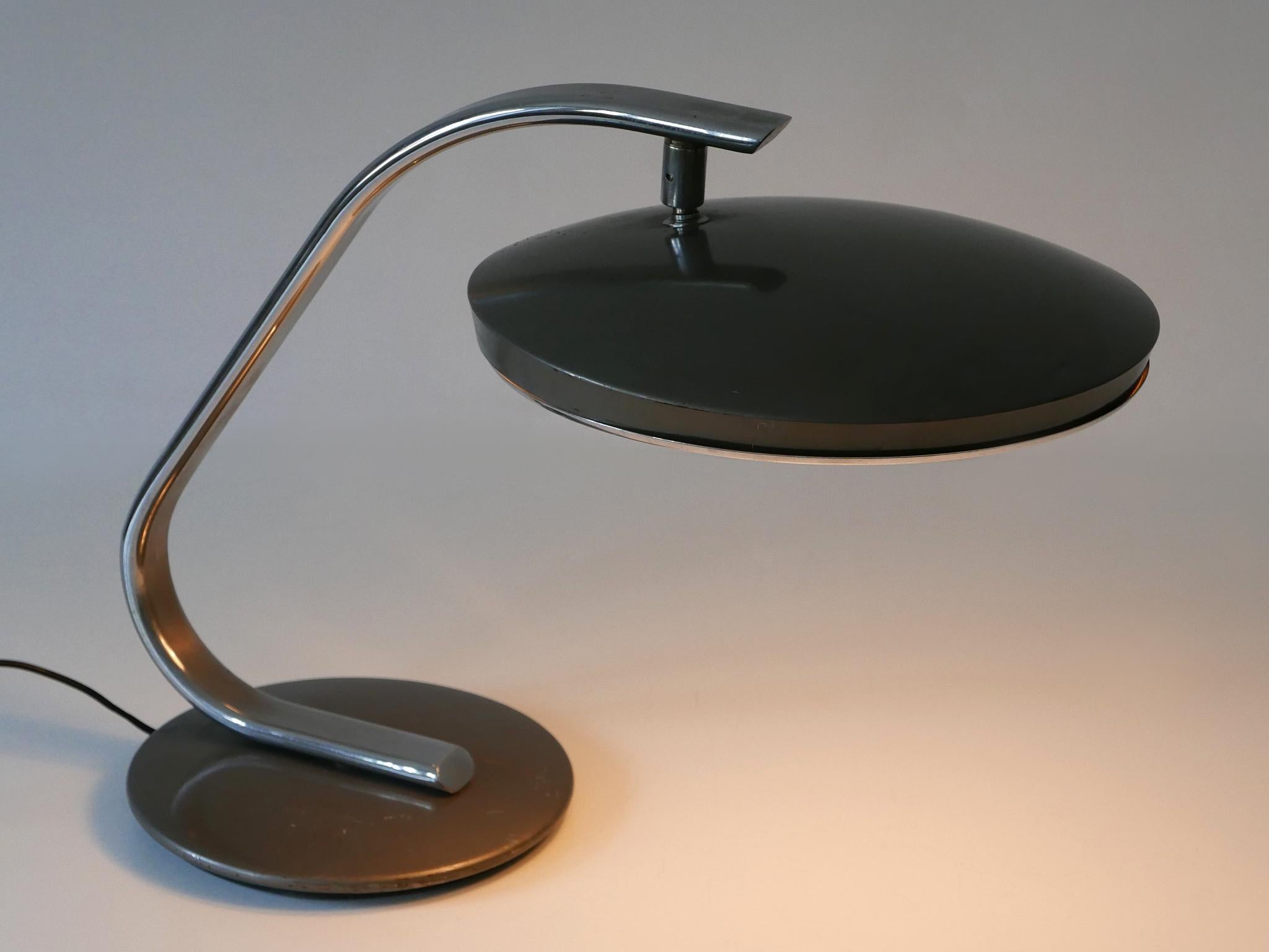 Mid Century Modern Desk Light or Table Lamp 'Boomerang' by Fase Spain 1960s For Sale 5