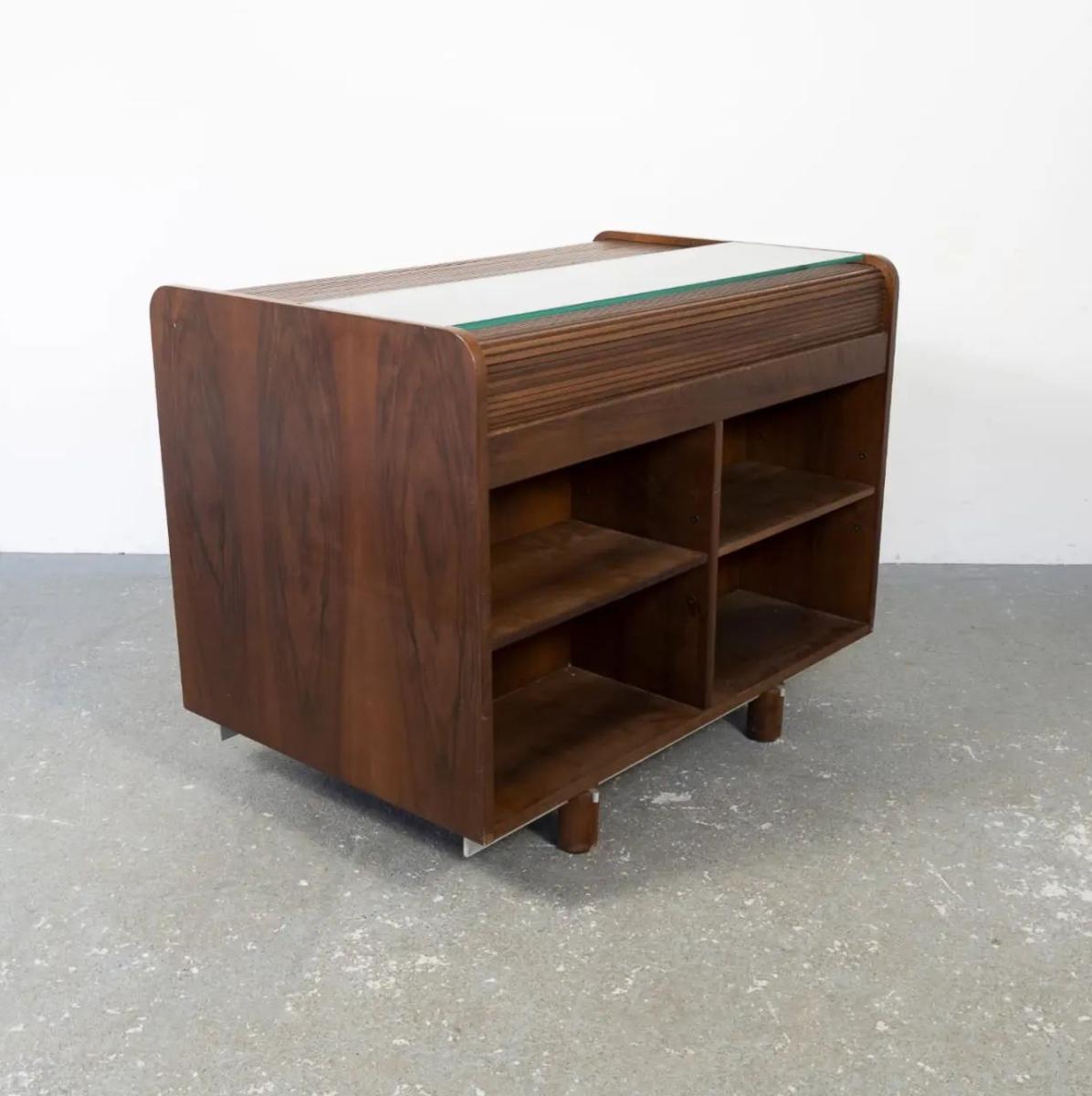 Moderner Schreibtisch aus der Mitte des Jahrhunderts von Gianfranco Frattini für Bernini, Italien, 1960er Jahre (Mitte des 20. Jahrhunderts) im Angebot