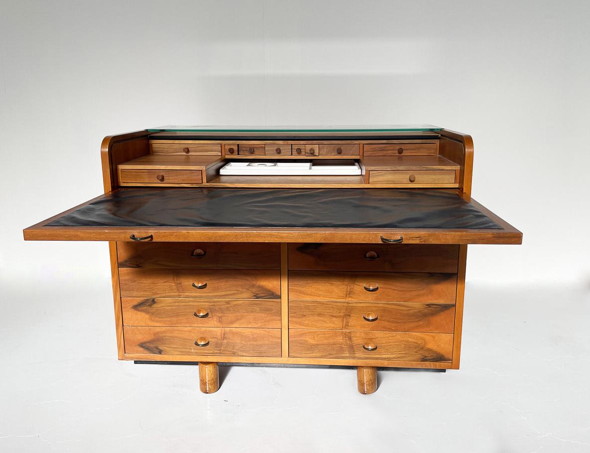 Wood Mid-Century Modern Desk Table by Gianfranco Frattini for Bernini, Italy, 1960s For Sale