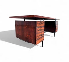 Moderner Schreibtisch aus der Mitte des Jahrhunderts mit 6 Schubladen aus Hartholz und Eisen, Geraldo de Barros