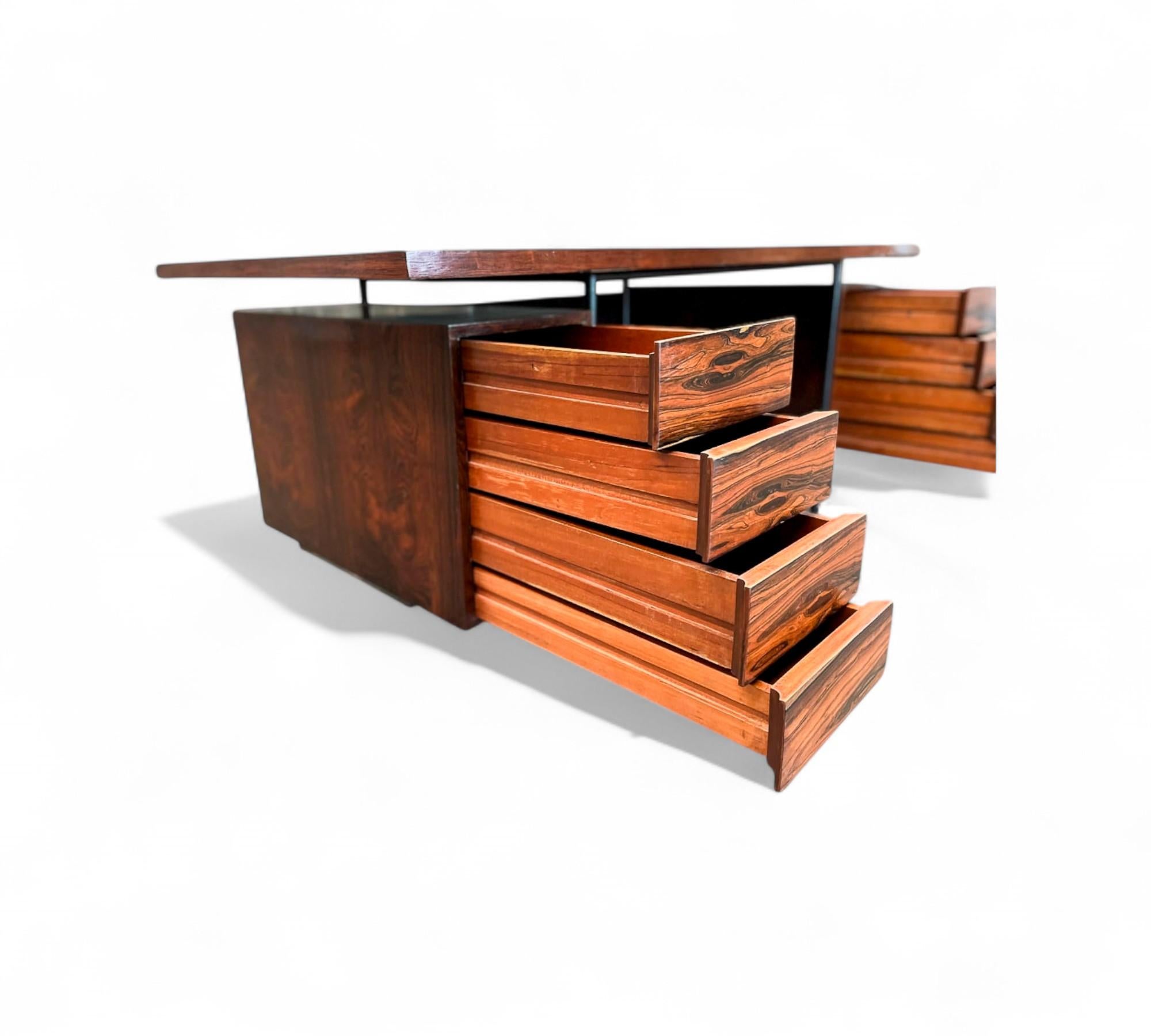 Bureau moderne du milieu du siècle avec 6 tiroirs en bois de feuillus et fer, Geraldo de Barros en vente 1