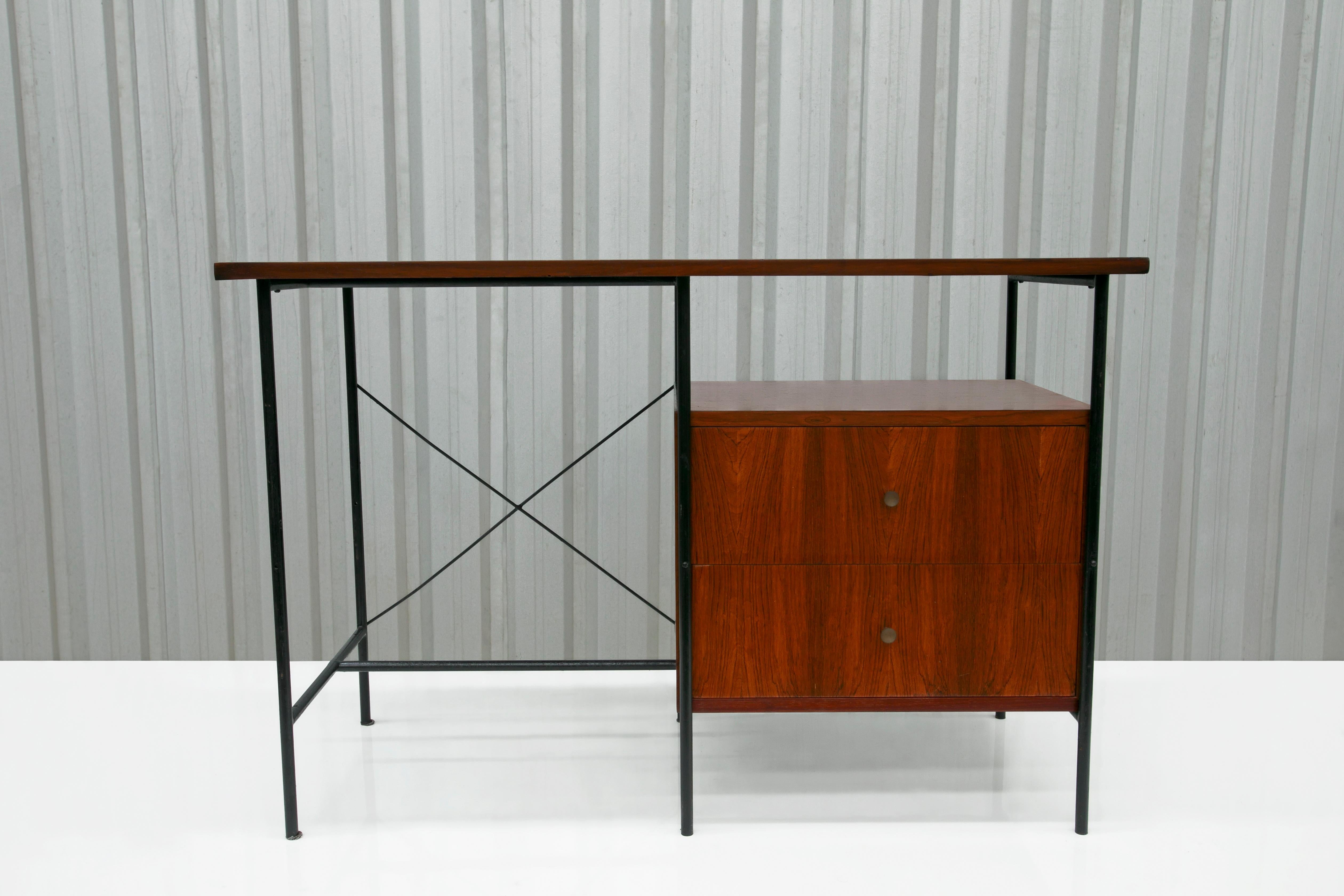 Brazilian Mid-Century Modern Desk with Armchair by Geraldo de Barros for Unilabor, Brazil For Sale