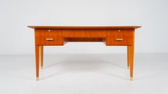 Mid-Century Desk with Leather Top, Italy, 1940s