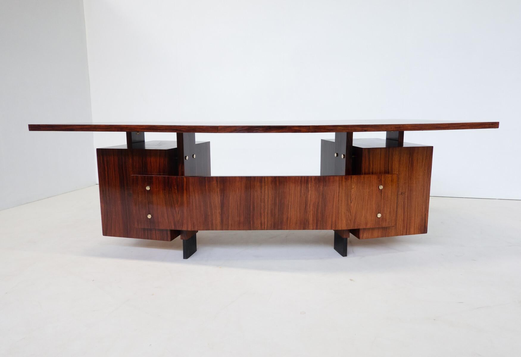 Moderner Schreibtisch aus der Jahrhundertmitte, Holz, Italien, 1960er Jahre im Angebot 1