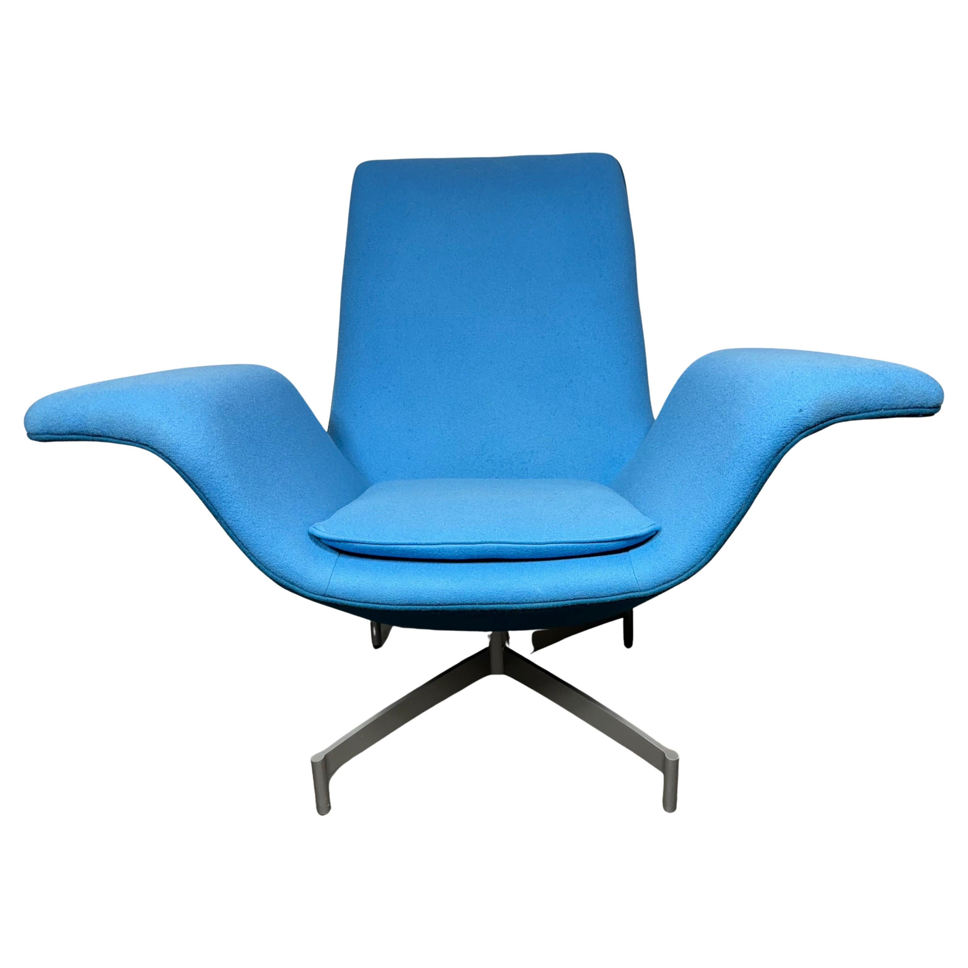 Mid-Century Modern Dialogue HBF Winged Swivel Lounge Chair