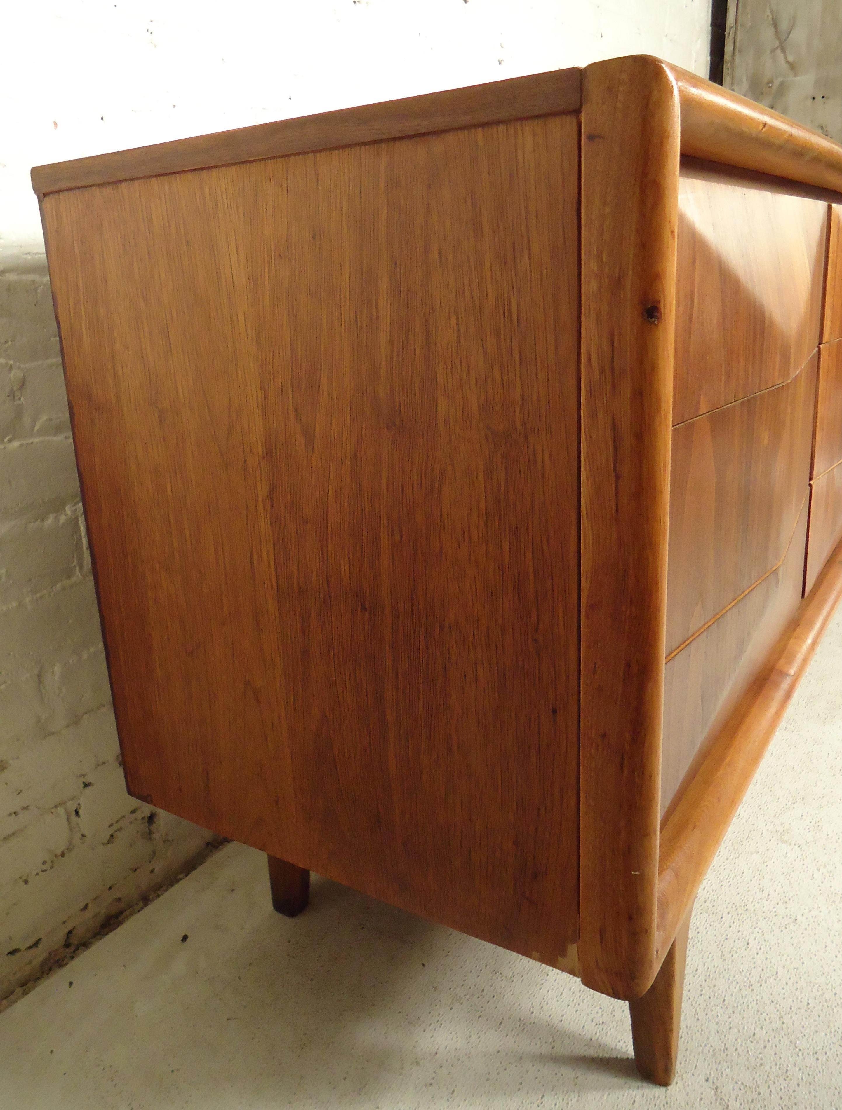 Mid-Century Modern Diamond Front Credenza In Good Condition In Brooklyn, NY