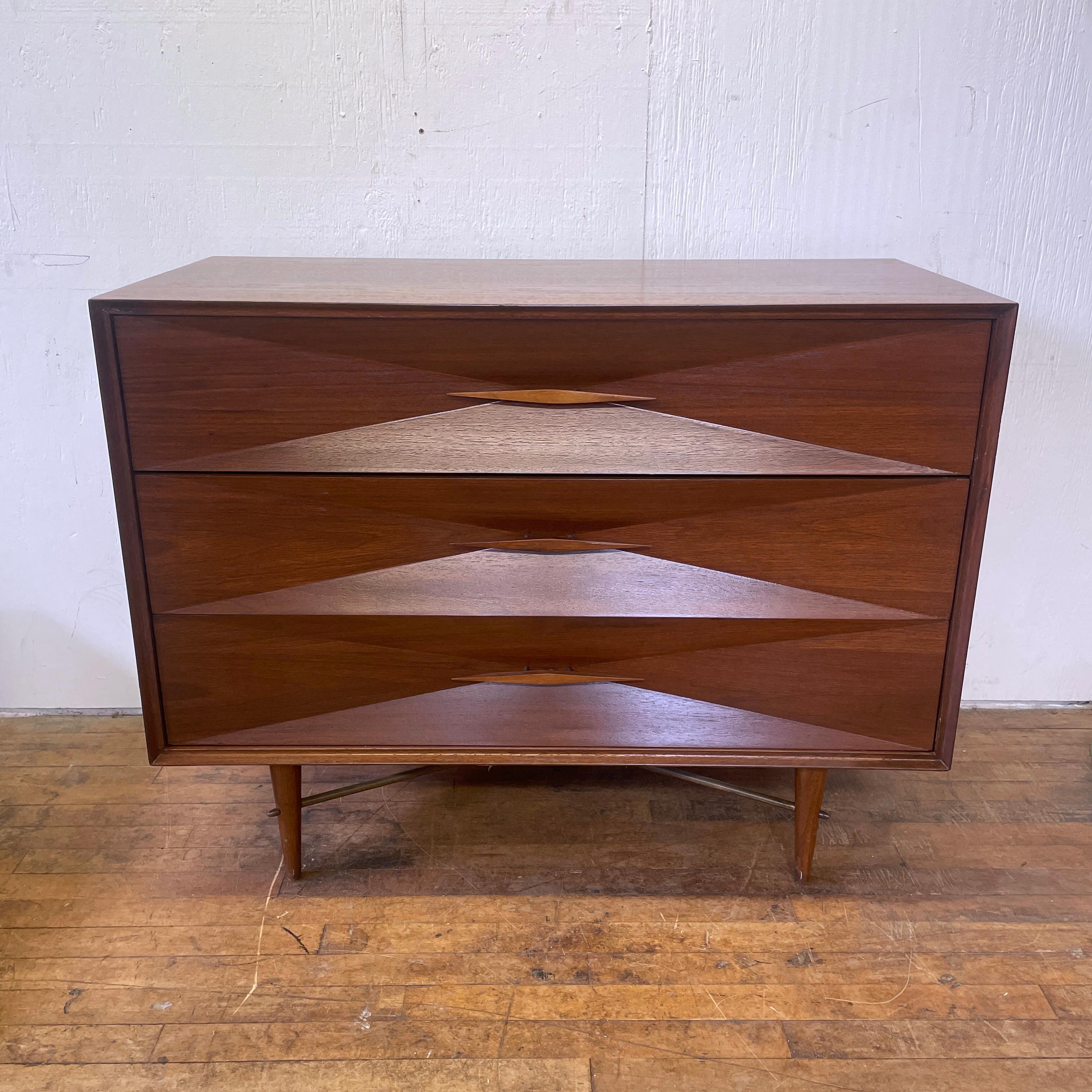 Unknown Mid-Century Modern Diamond Front Facet Dresser