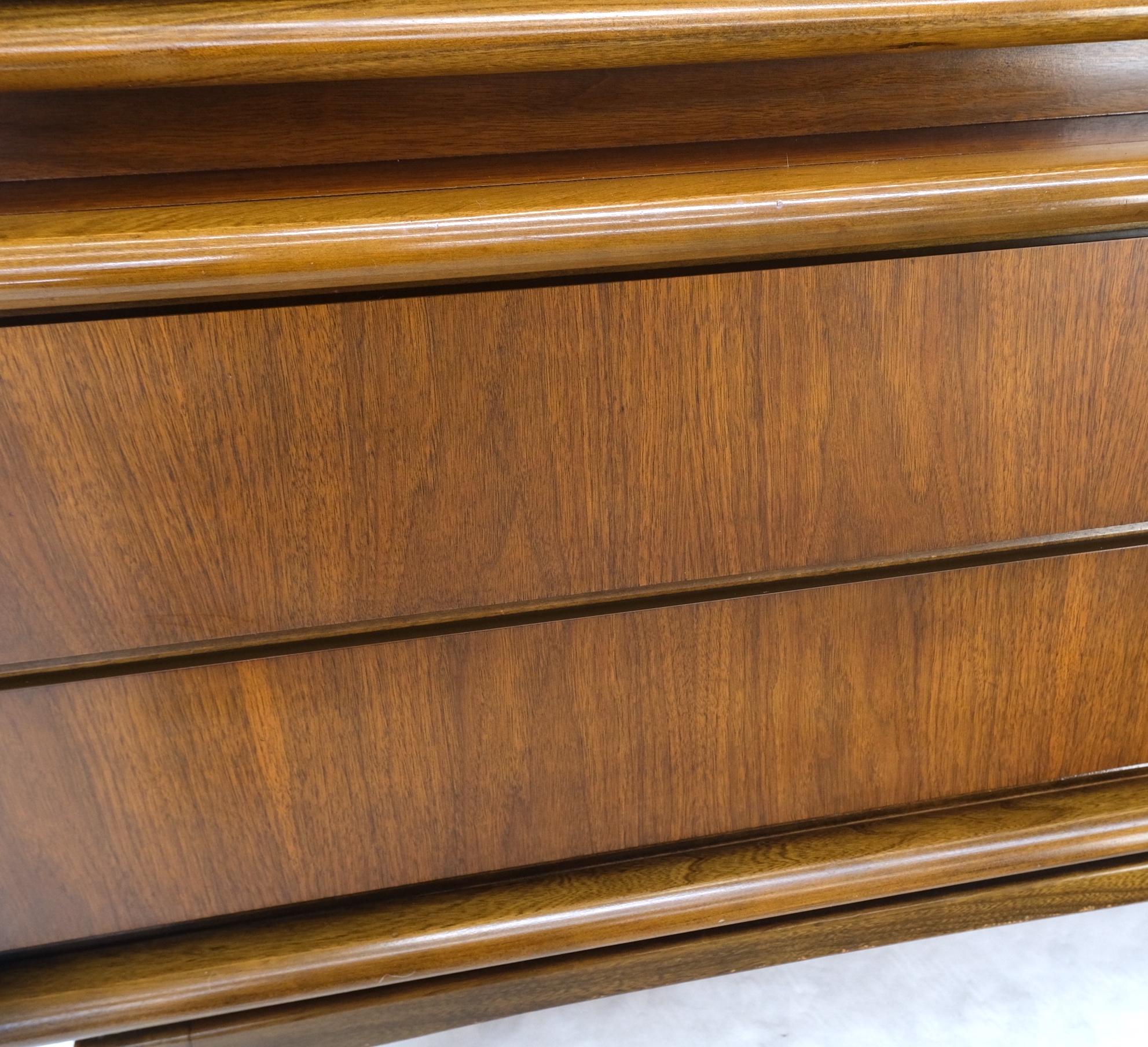 Mid-Century Modern Diamond Front Walnut 8 Drawers High Chest Dresser Cabinet  For Sale 6