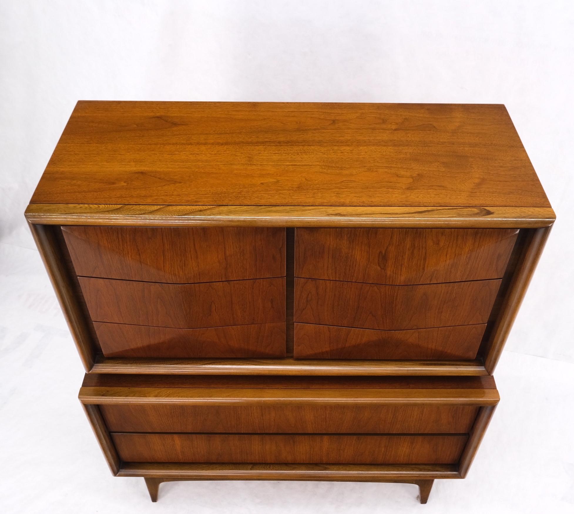 Mid-Century Modern Diamond Front Walnut 8 Drawers High Chest Dresser Cabinet  For Sale 8