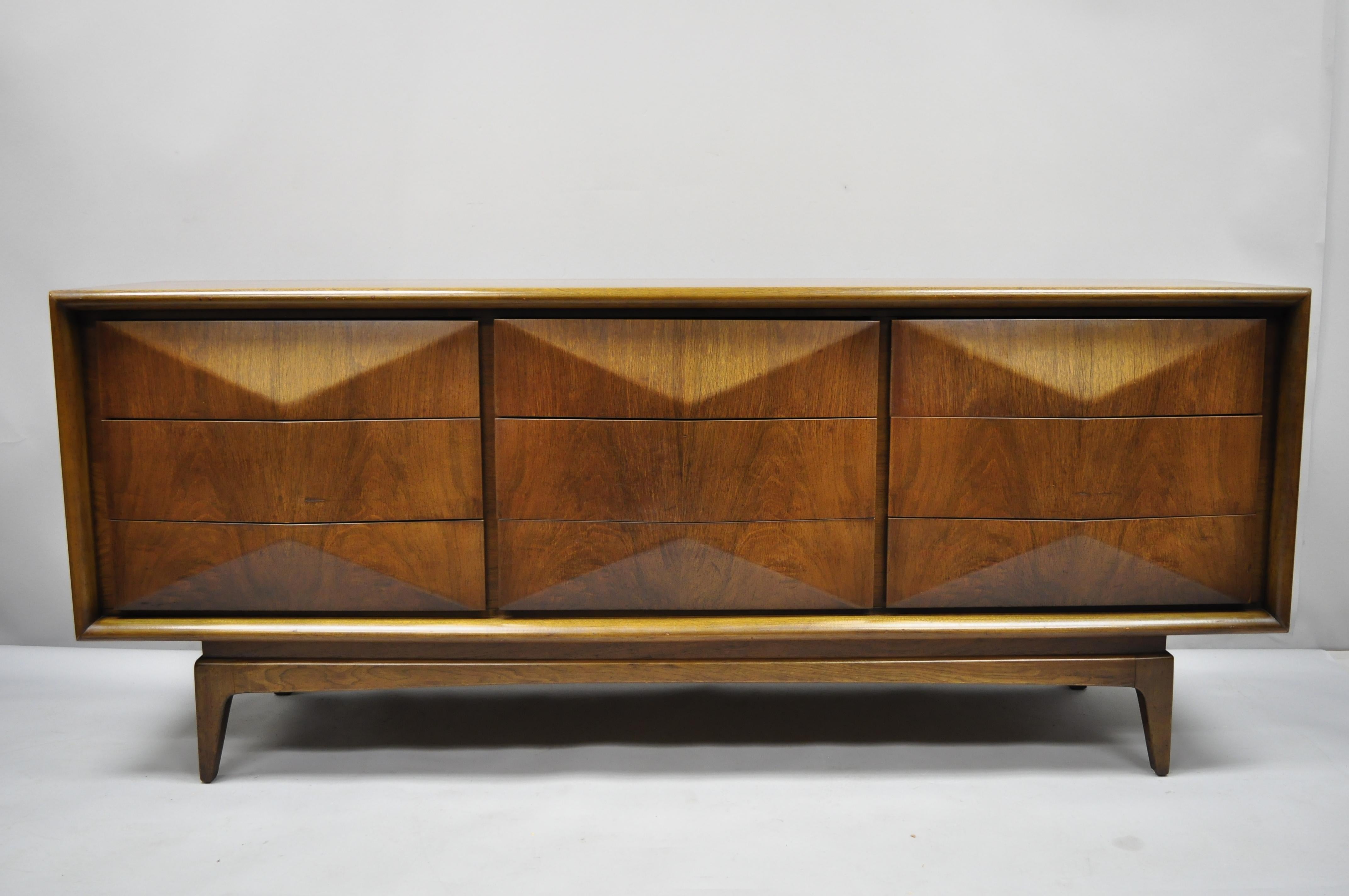 Mid-Century Modern Diamond Front Walnut Credenza Dresser by United Furniture 7