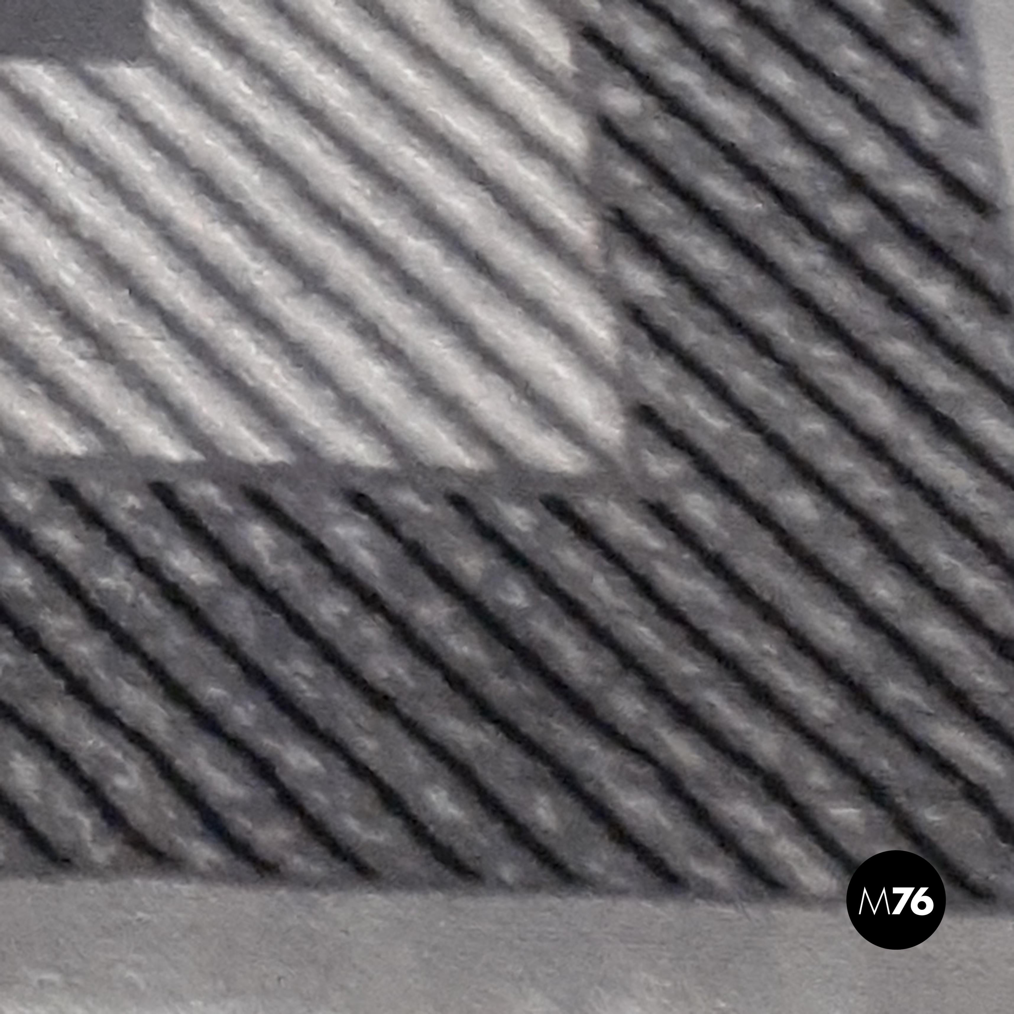 Moderner Teppich mit Diamantmuster aus der Mitte des Jahrhunderts, 1980er Jahre im Zustand „Gut“ im Angebot in MIlano, IT