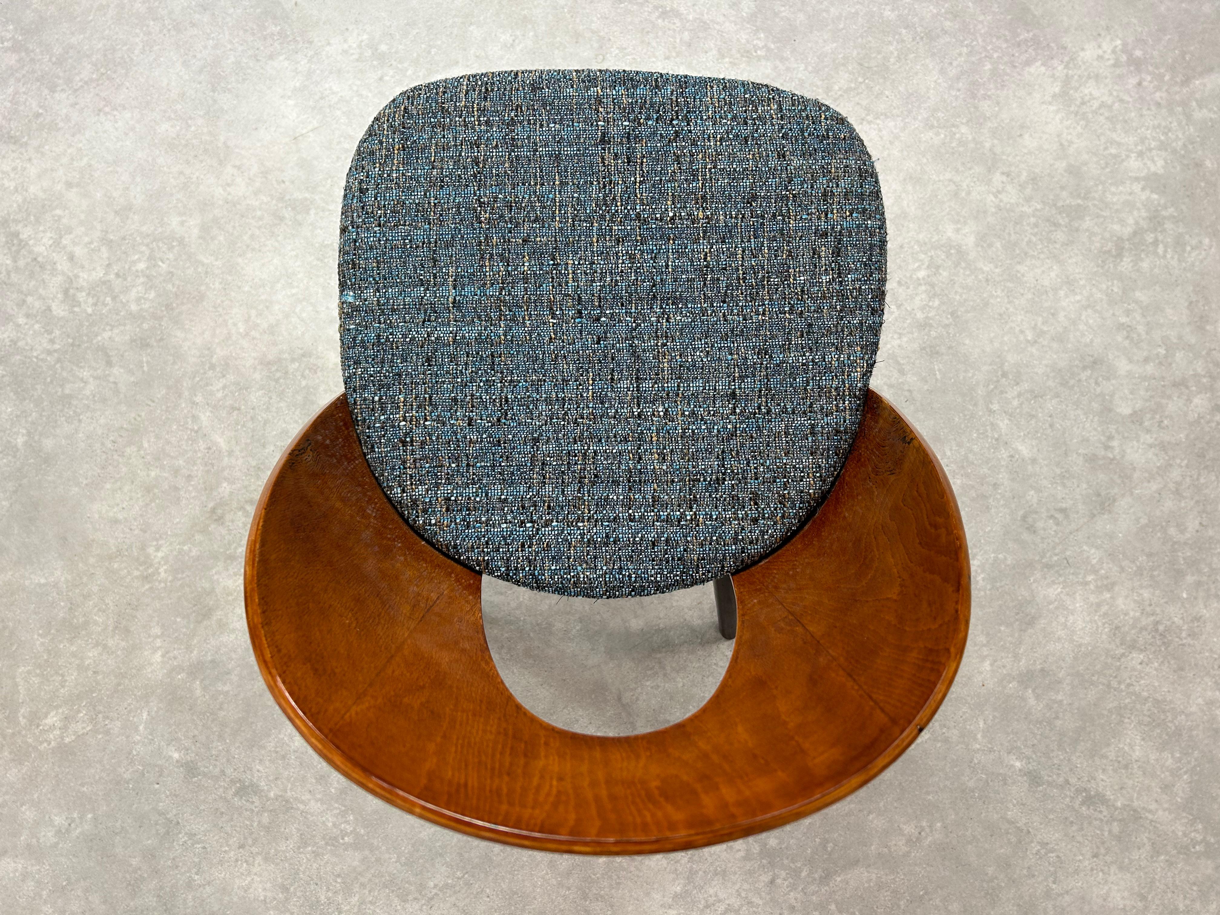 Mid-century modern dining chairs by Antonín Šuman for Tatra nábytok Pravenec For Sale 1