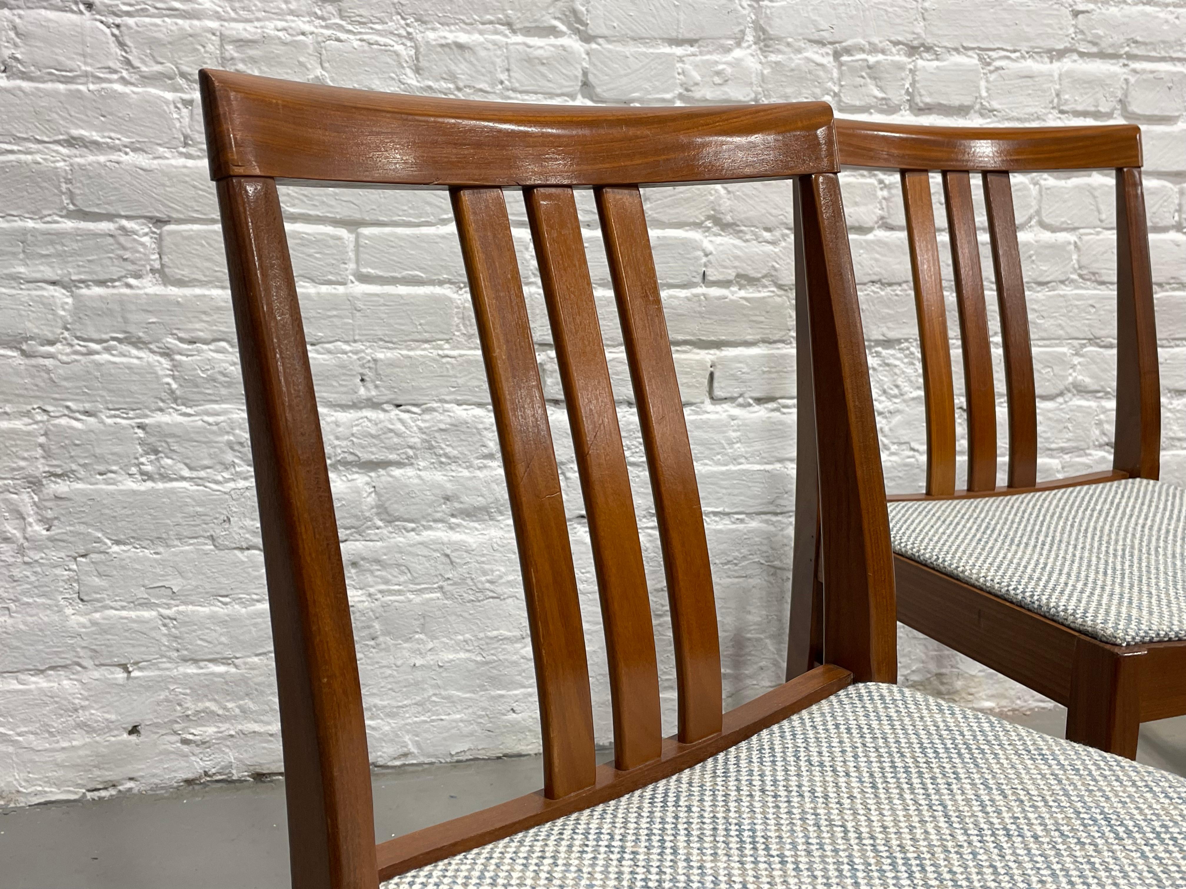 Mid Century MODERN DINING CHAIRS, Made in Denmark, Set of 4 In Good Condition For Sale In Weehawken, NJ