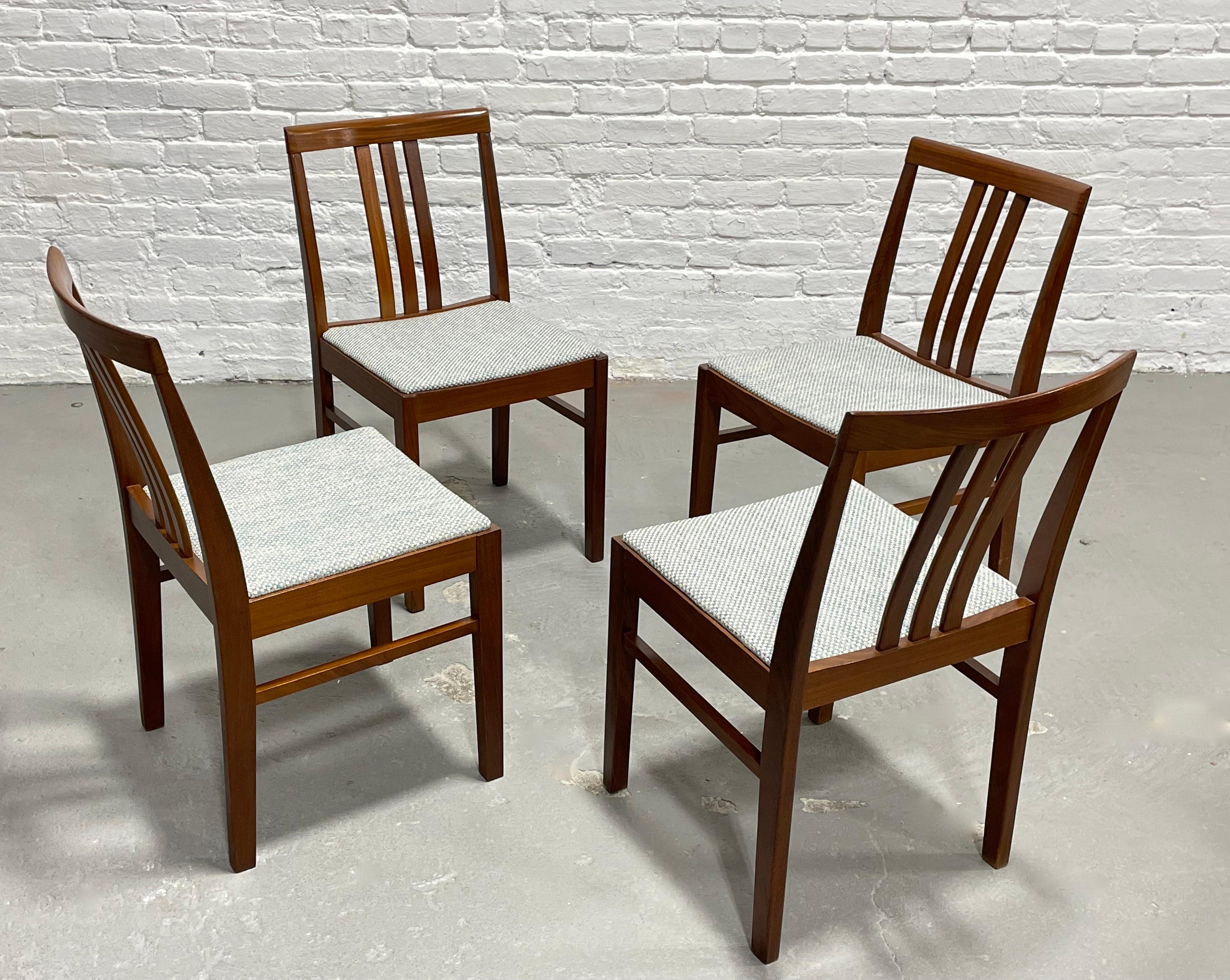 Mid Century MODERN DINING CHAIRS, Made in Denmark, Set of 4 For Sale 2
