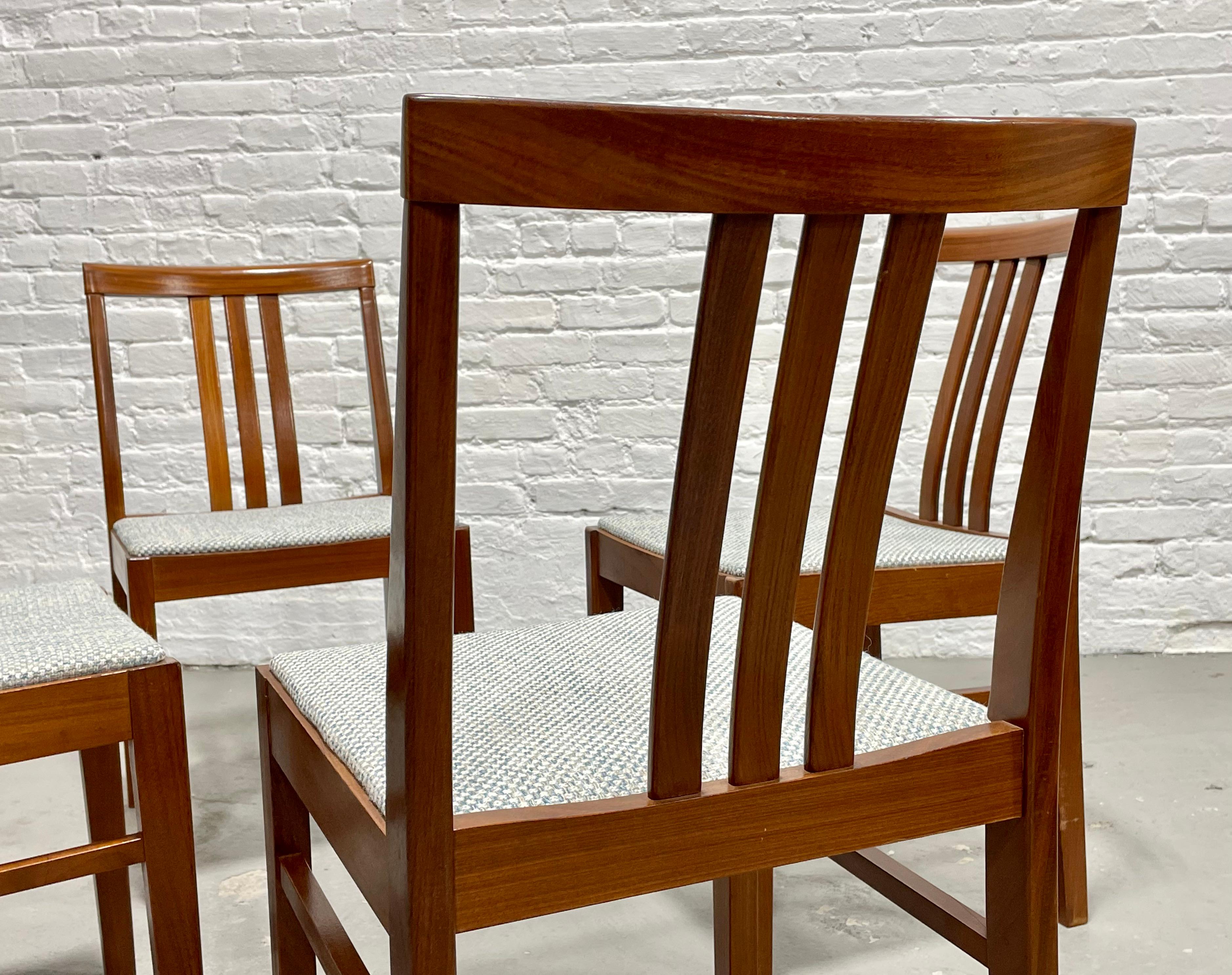 Mid Century MODERN DINING CHAIRS, Made in Denmark, Set of 4 For Sale 3