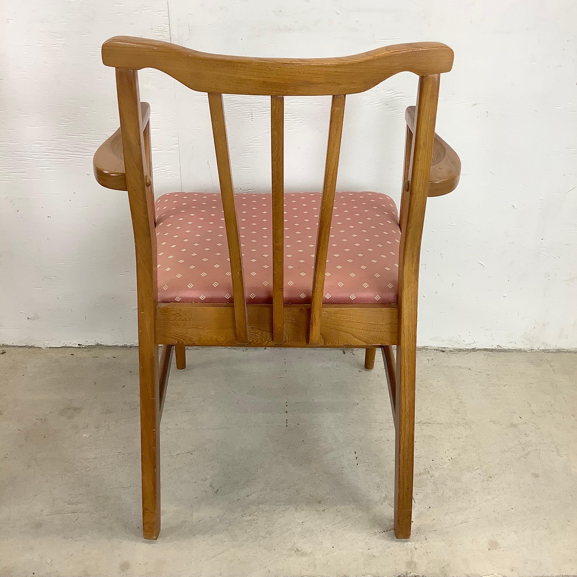 Mid-Century Modern Dining Chairs- Set of 8 In Good Condition In Trenton, NJ