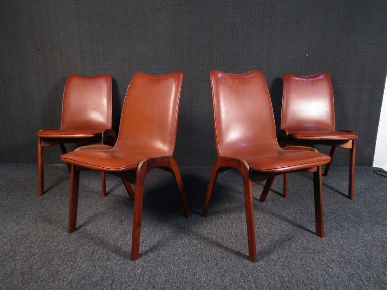 20th Century Mid-Century Modern Dining Chairs, Set of Four For Sale