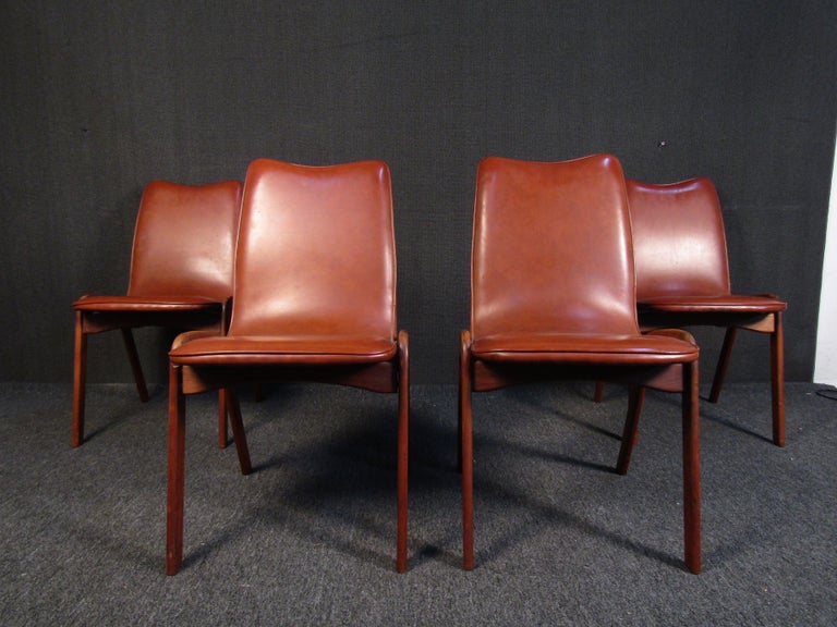 Mid-Century Modern Dining Chairs, Set of Four For Sale 1