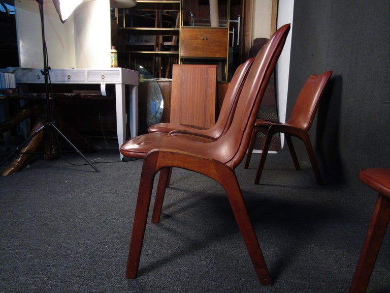 Mid-Century Modern Dining Chairs, Set of Four For Sale 4