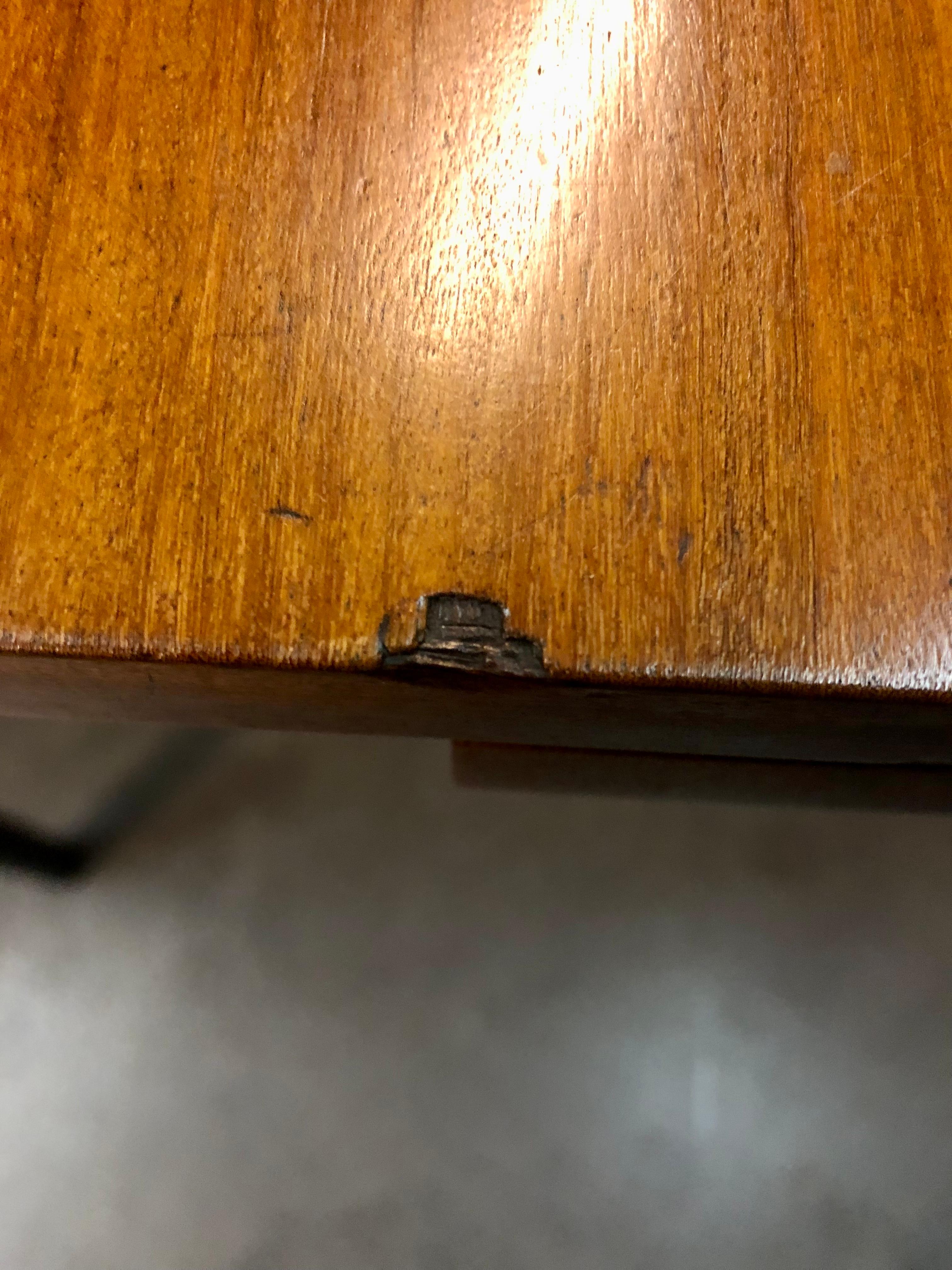 Mesa de comedor o de juego moderna de mediados de siglo en Desgastado estado para la venta en Bruxelles, BE