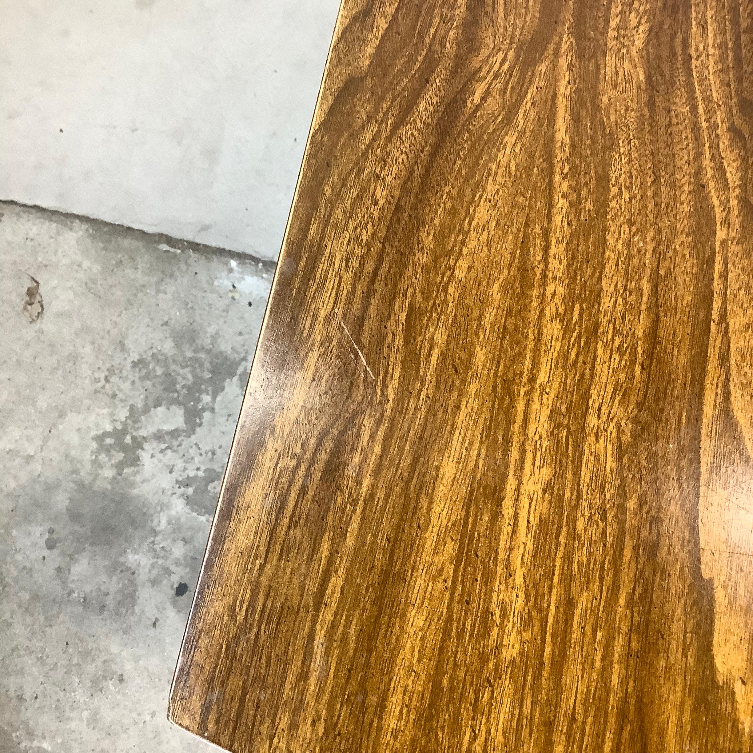 Table de salle à manger ou de cuisine mi-siècle moderne en vente 10