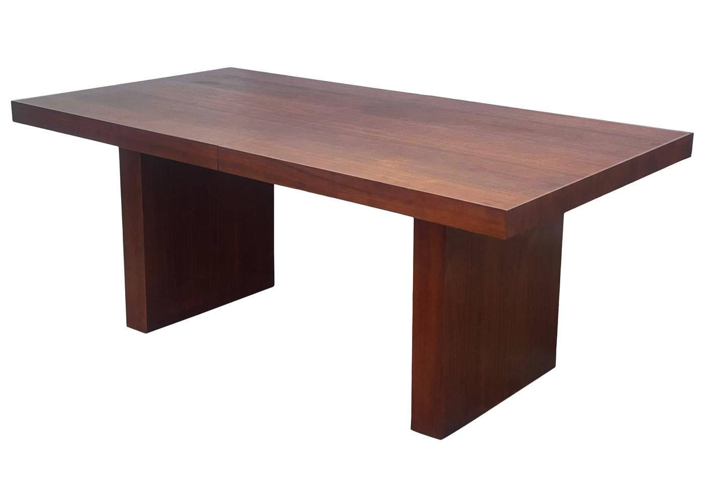 Mid Century Modern Dining Room Table in Walnut by Arthur Umanoff For Sale 4