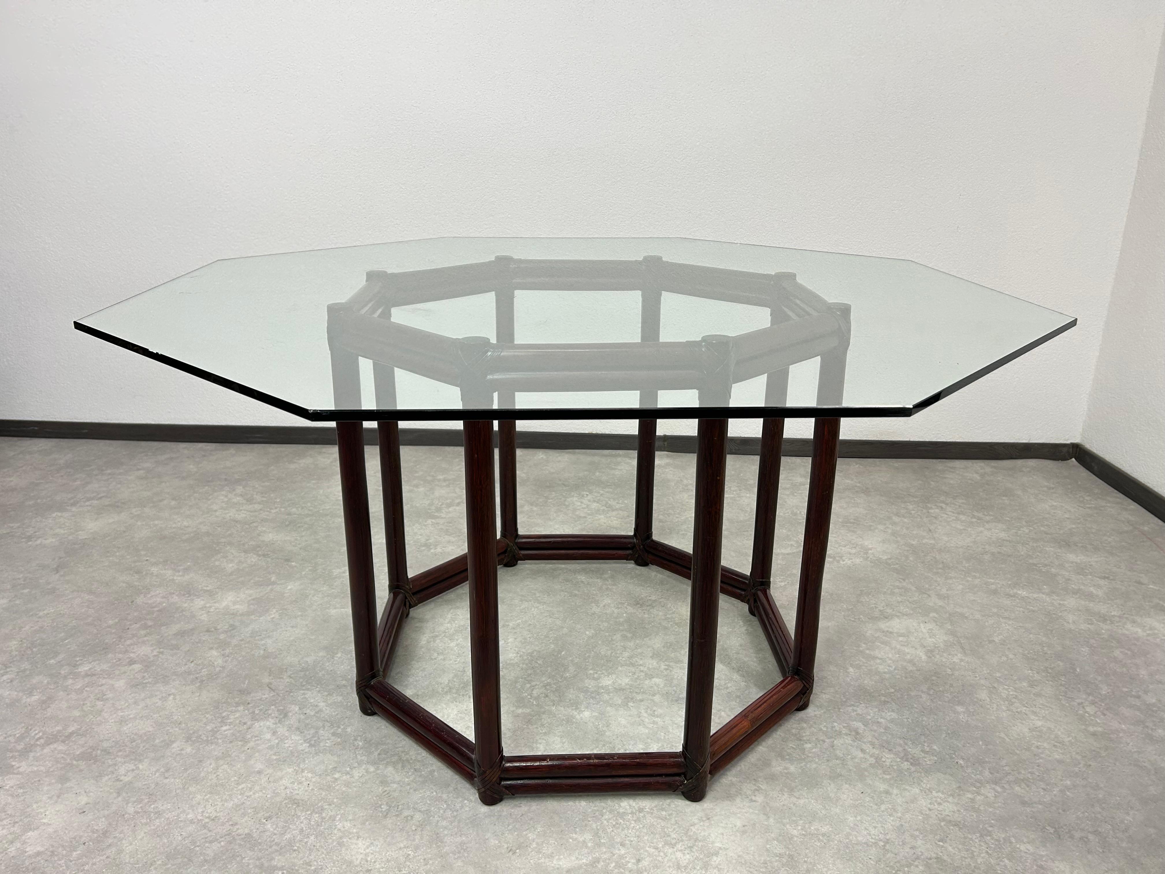 Mid-century modern dining set by Gervasoni in excellent original condition with signs of use. Several small chips on glass top edges.

Gervasoni is an Italian manufacturer of luxury, premium furniture that has been present on the market since 1882.