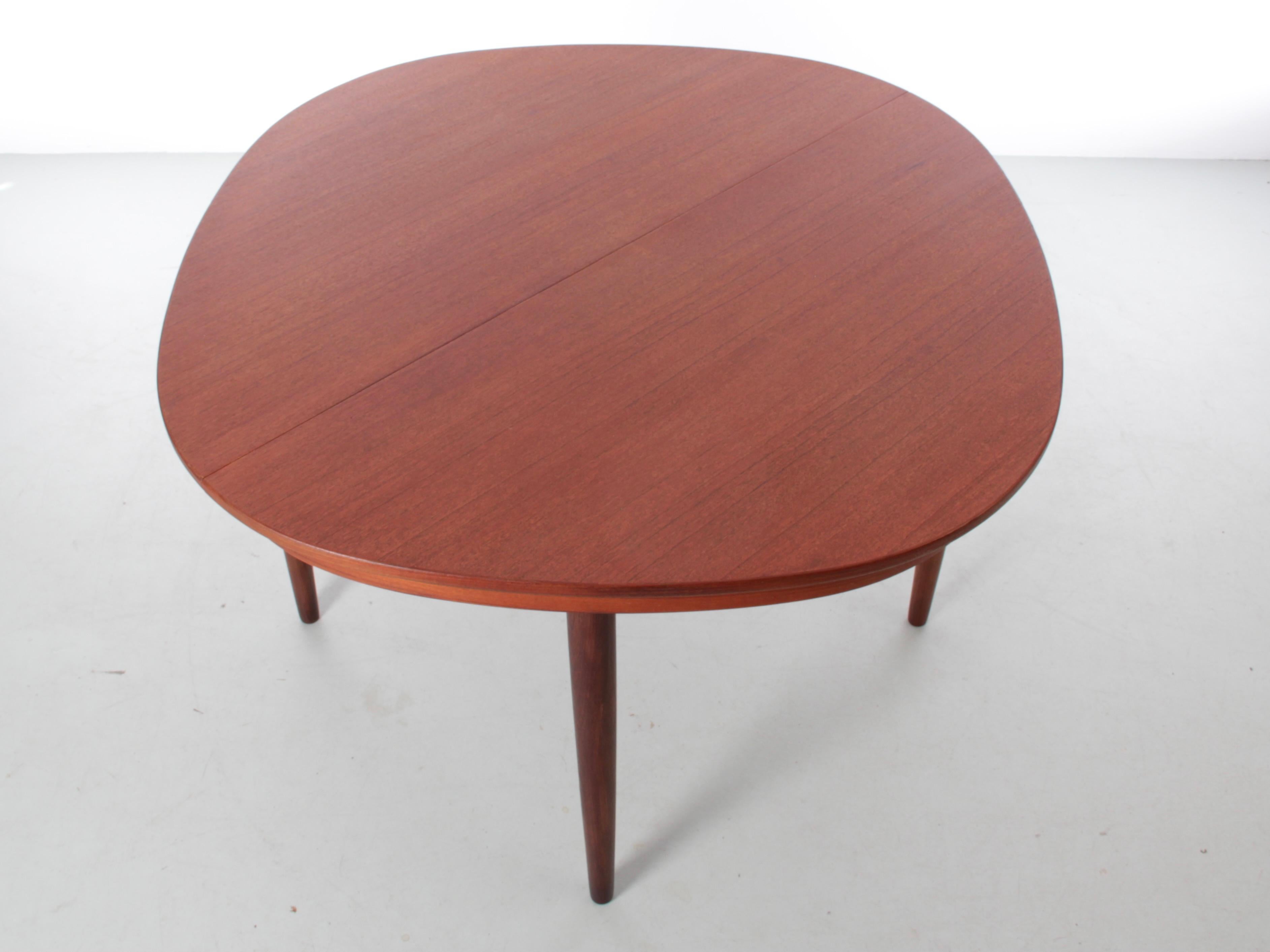 Mid-Century Modern dining set by Hans Olsen for Frem Rojle. For Sale 2