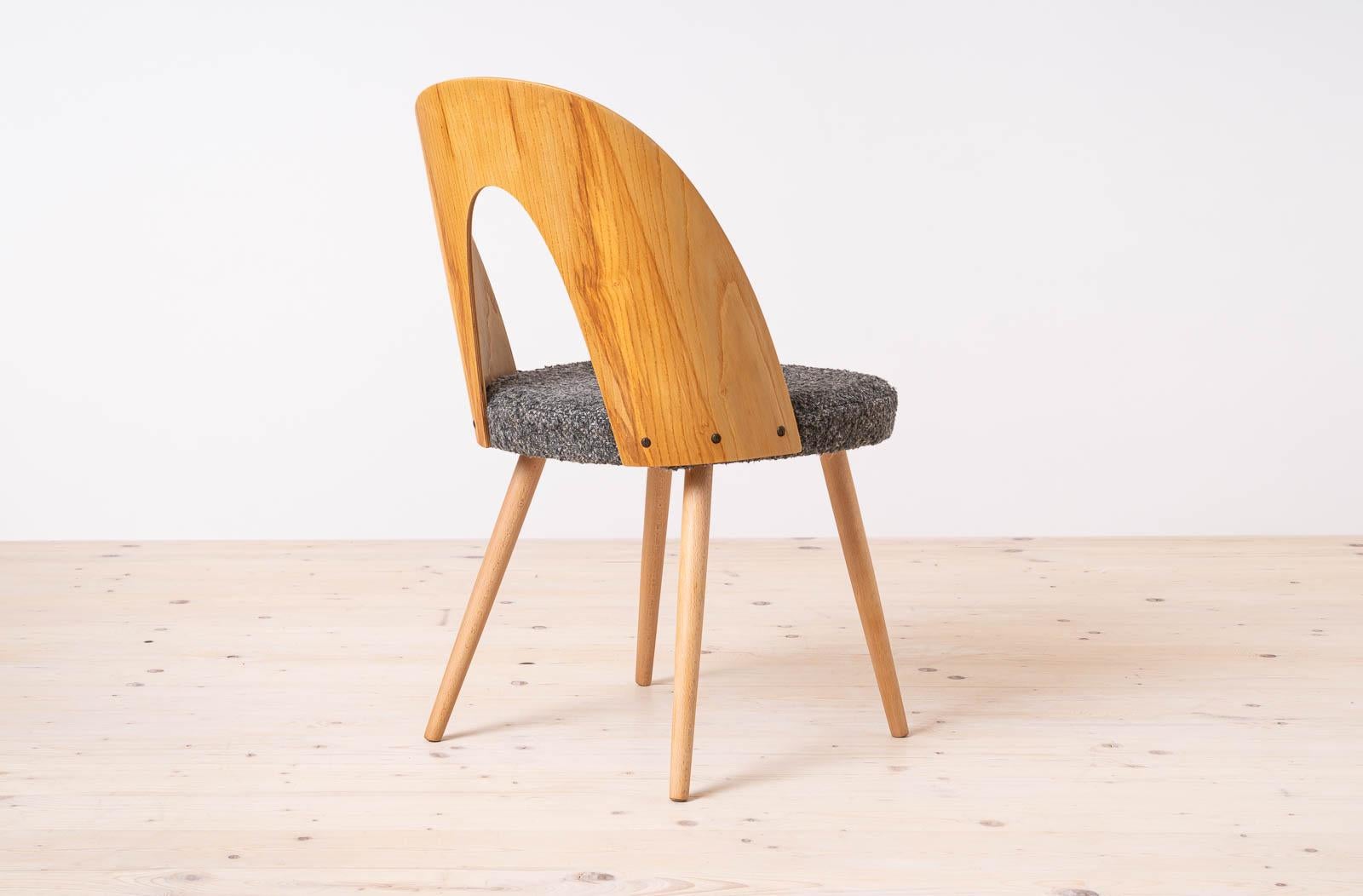 Ensemble de salle à manger moderne du milieu du siècle, table extensible et 4 chaises A. Šuman, 1960 en vente 2