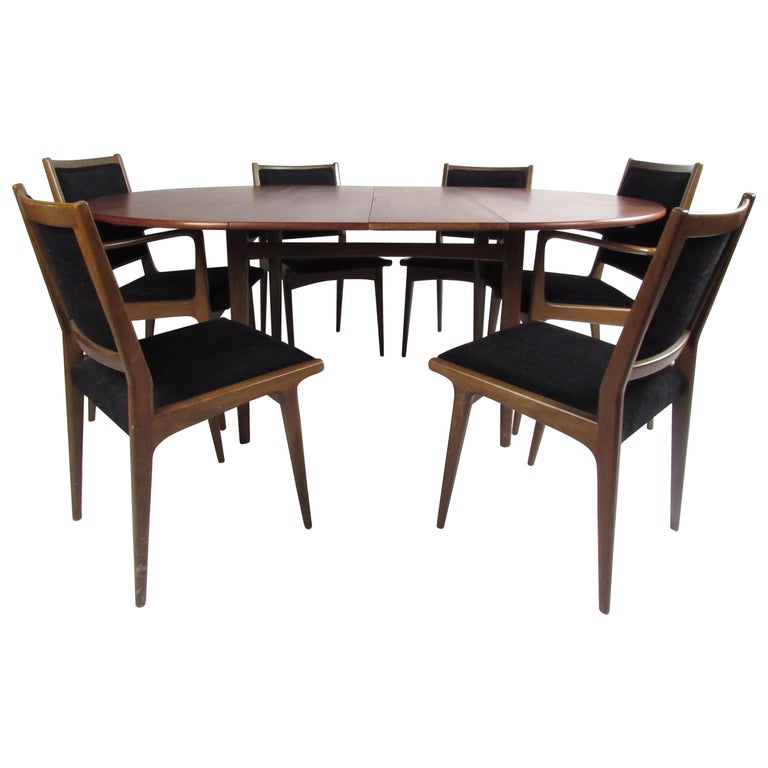 Mid-Century Modern Dining Set For Sale at 1stDibs