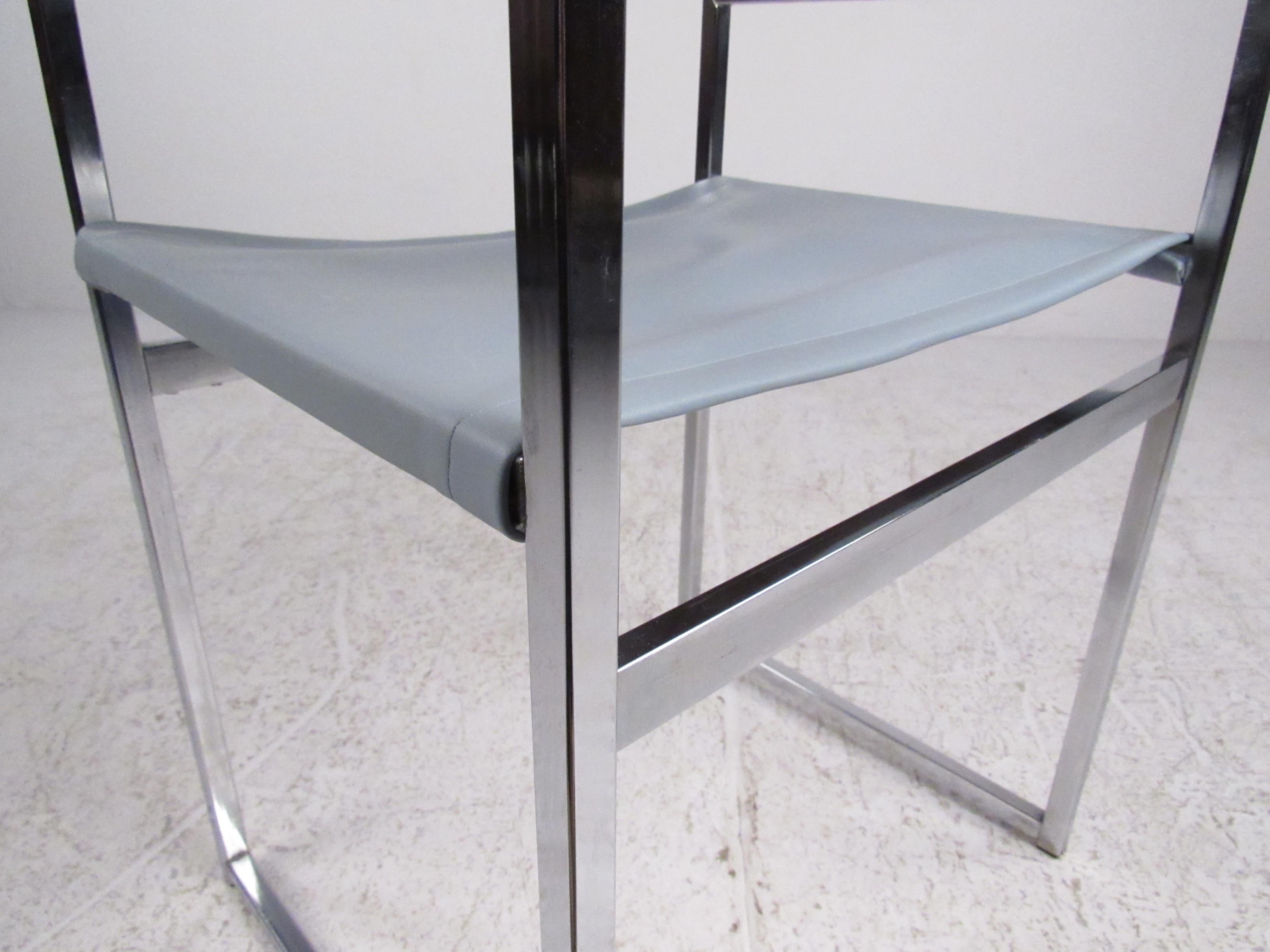 Ensemble de salle à manger mi-siècle moderne en chrome et verre 3