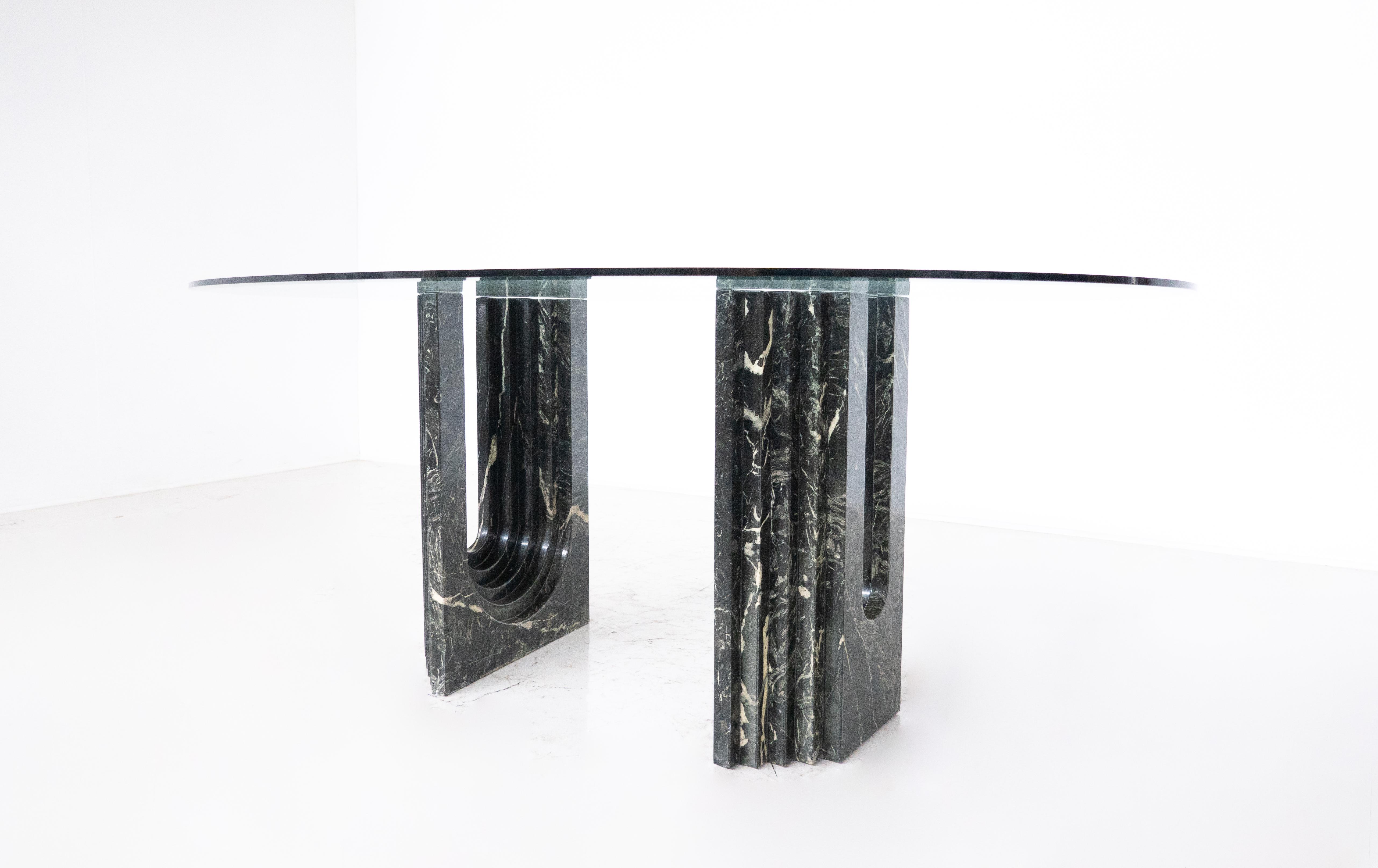 Table de salle à manger moderne du milieu du siècle dernier par Carlo Scarpa, marbre et verre, Italie, années 1960 en vente 2