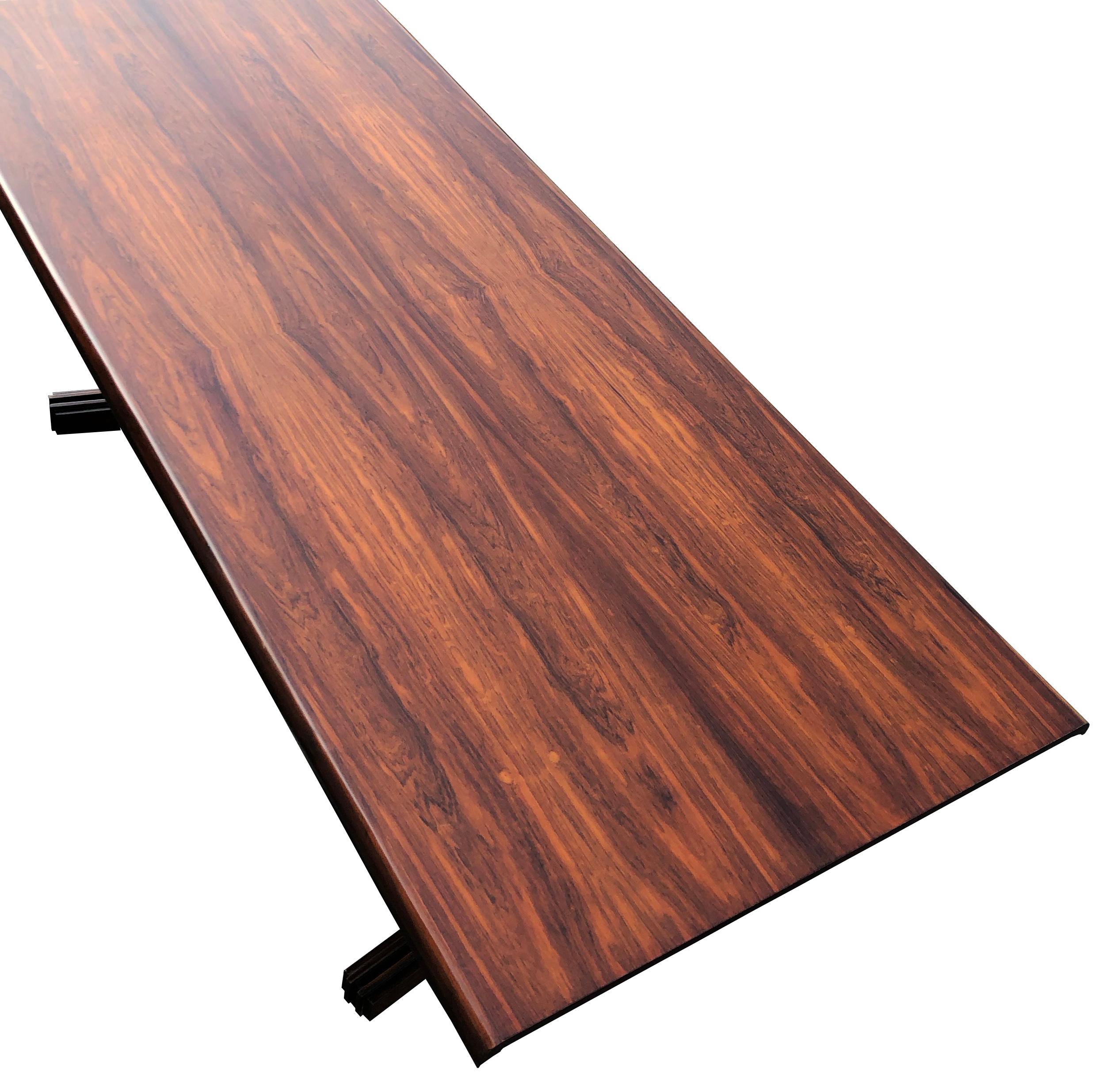 Mid-Century Modern Table de salle à manger moderne du milieu du siècle par Novo Rumo, Brésil, années 1960 en vente