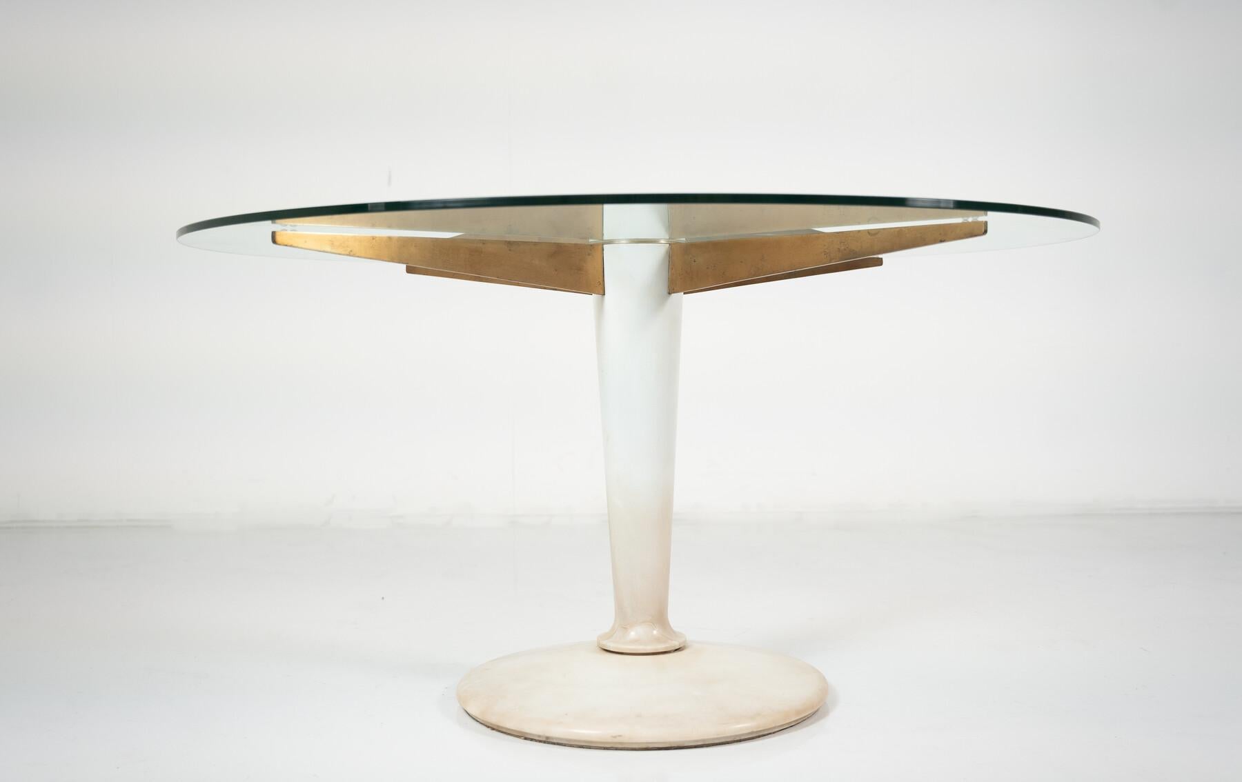 Table de salle à manger moderne du milieu du siècle, marbre de Carrare, bronze et verre, Italie, années 1950 - 2 disponibles