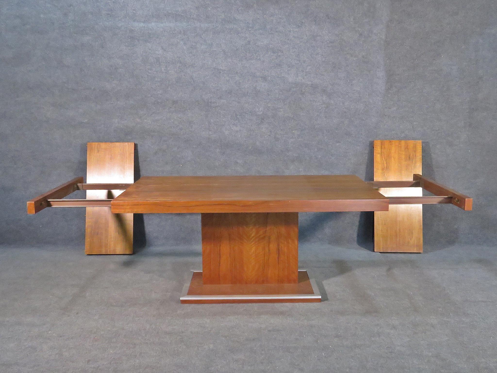 Mid-20th Century Mid-Century Modern Dining Table