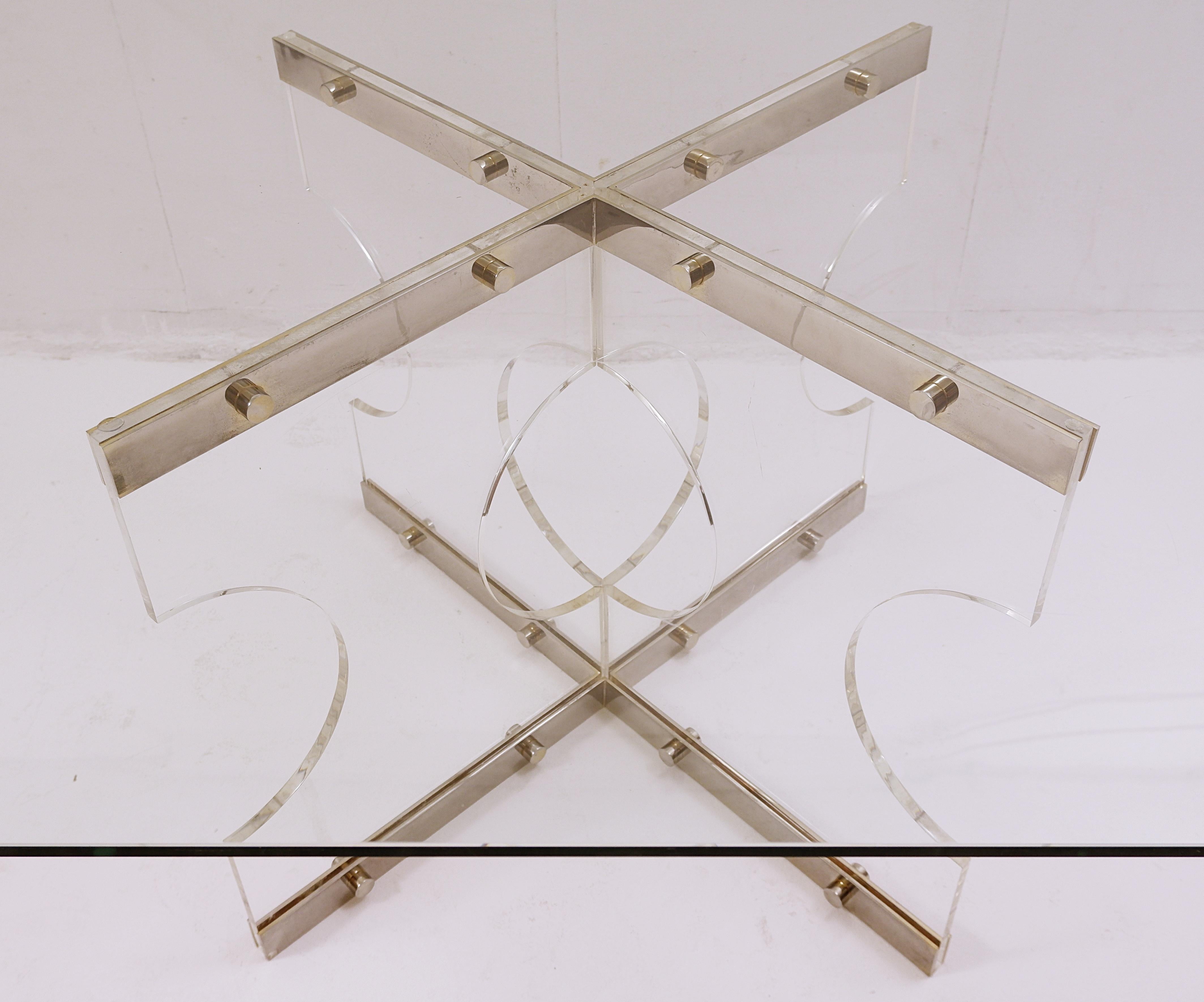 Late 20th Century Mid-Century Modern Dining Table, Glass and Plexiglass in the Style of Romeo Rega