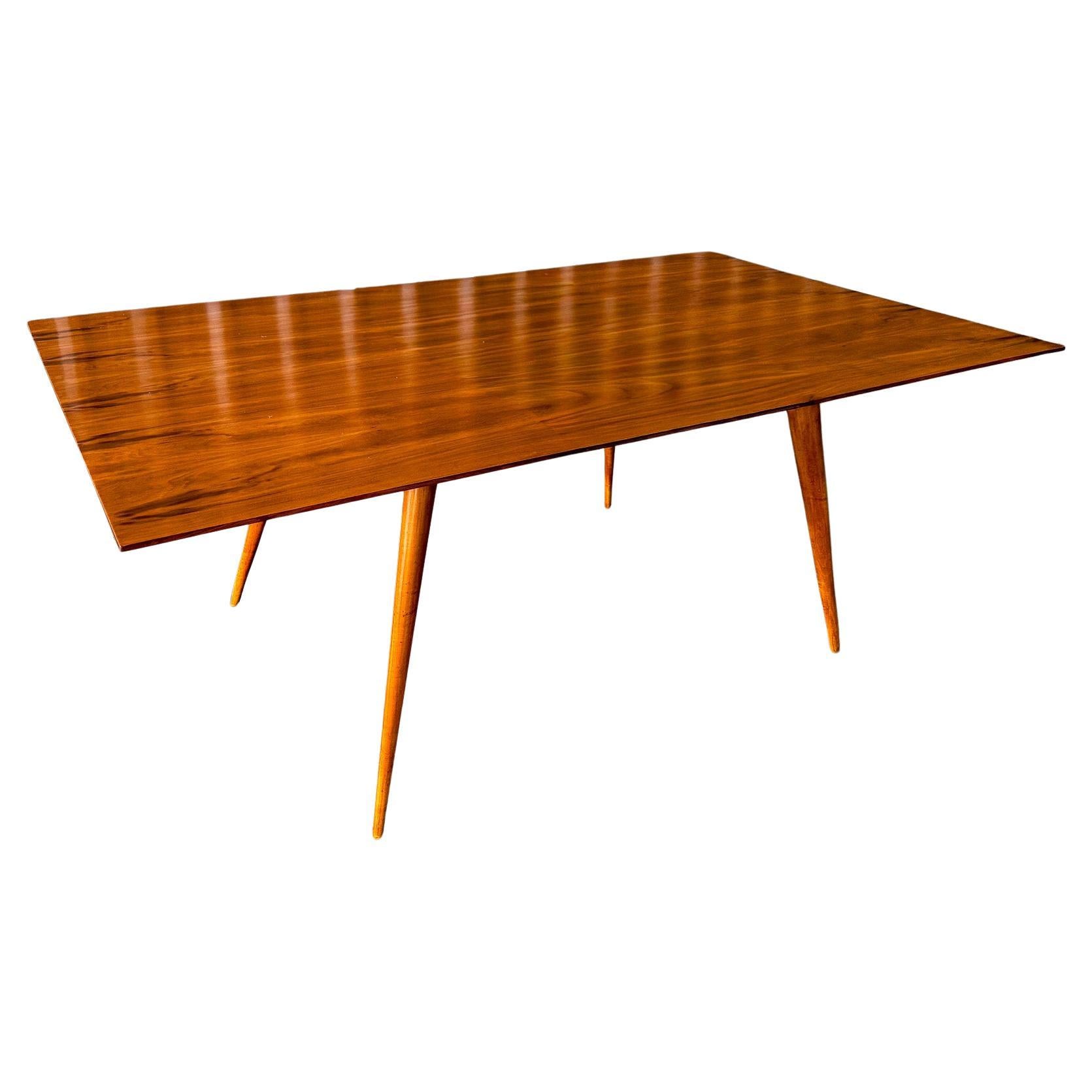 Table de salle à manger moderne du milieu du siècle en Caviuna, Ernesto Hauner pour Mobilinea, années 1950